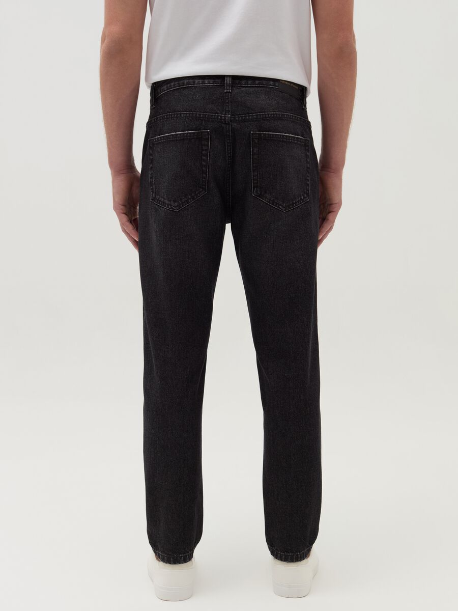 Relaxed-fit jeans with five pockets_2