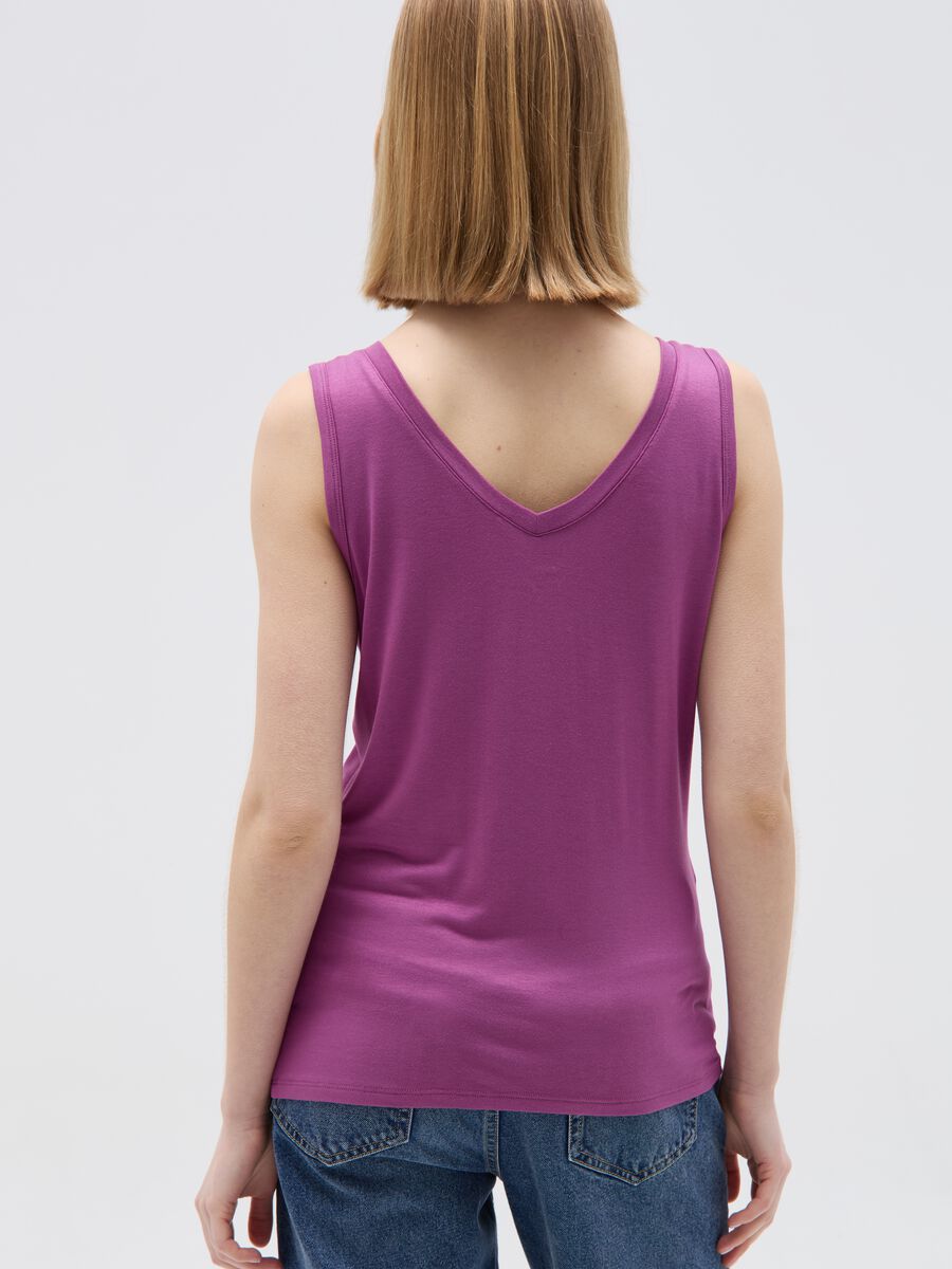 Tank top with V neck_2