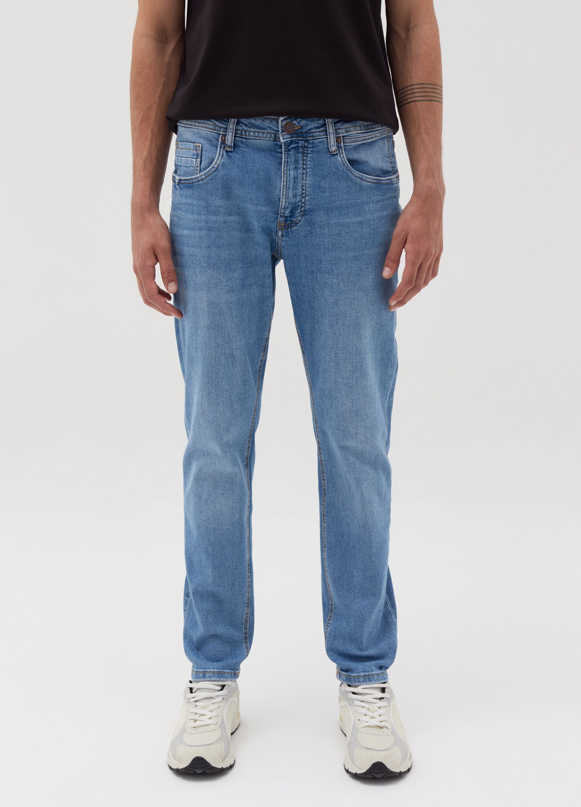 Skinny-fit jeans with fading