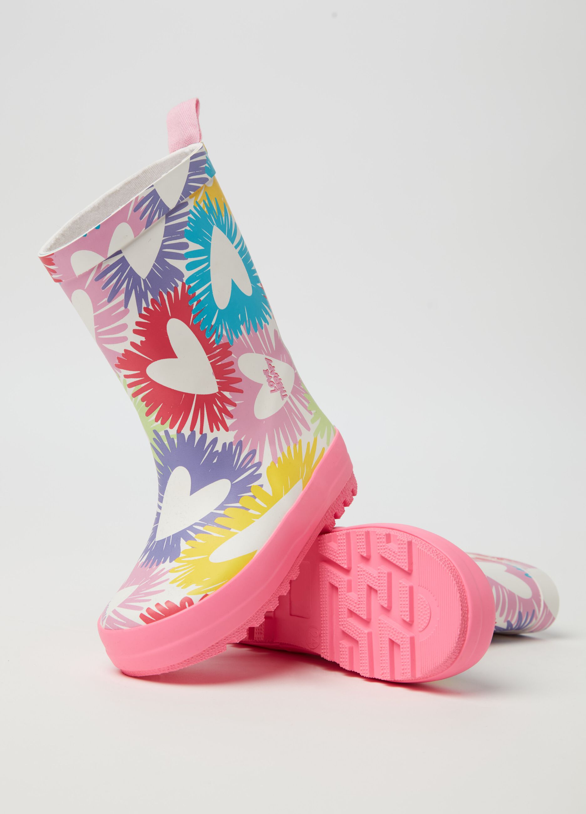 Wellington boots with hearts print