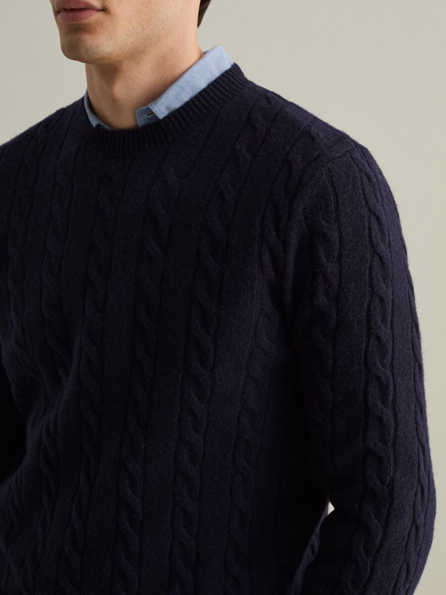 Pullover in cable-knit lambswool_3