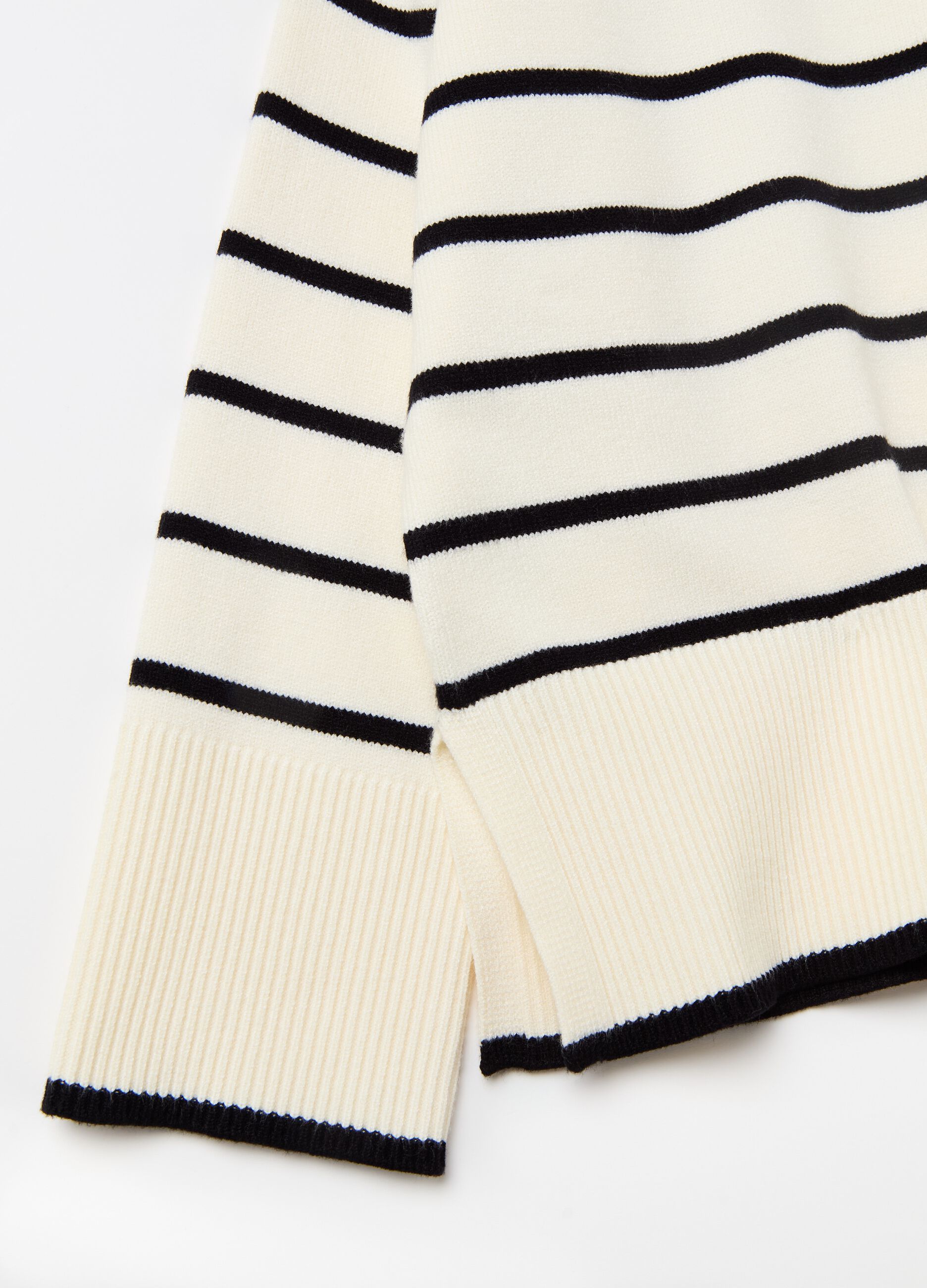 Striped pullover with slits