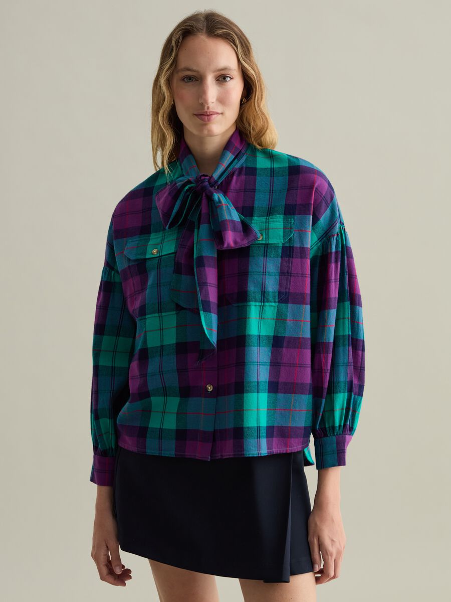 Check flannel blouse with scarf_1