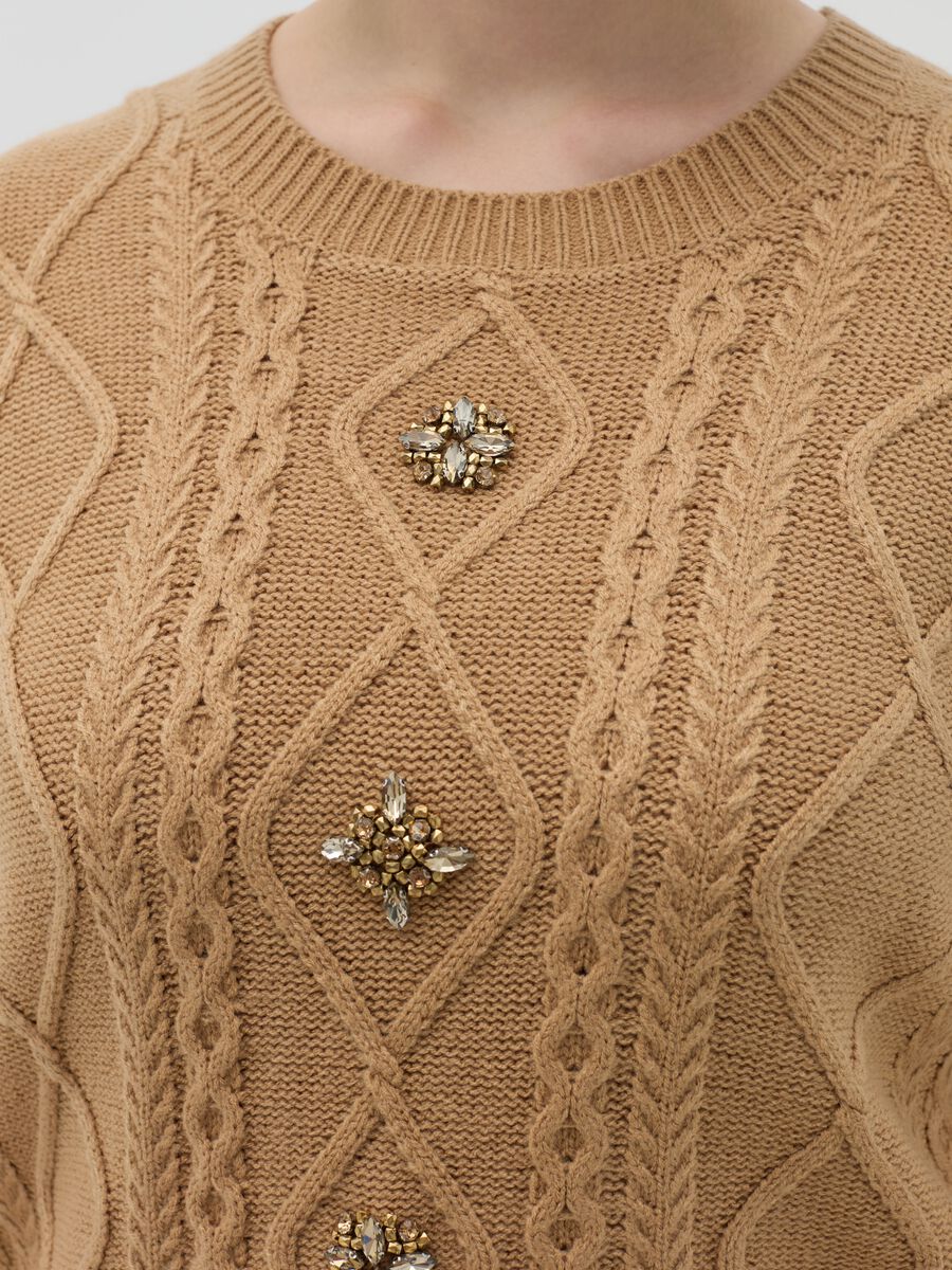 Curvy cable-knit pullover with diamantés_2