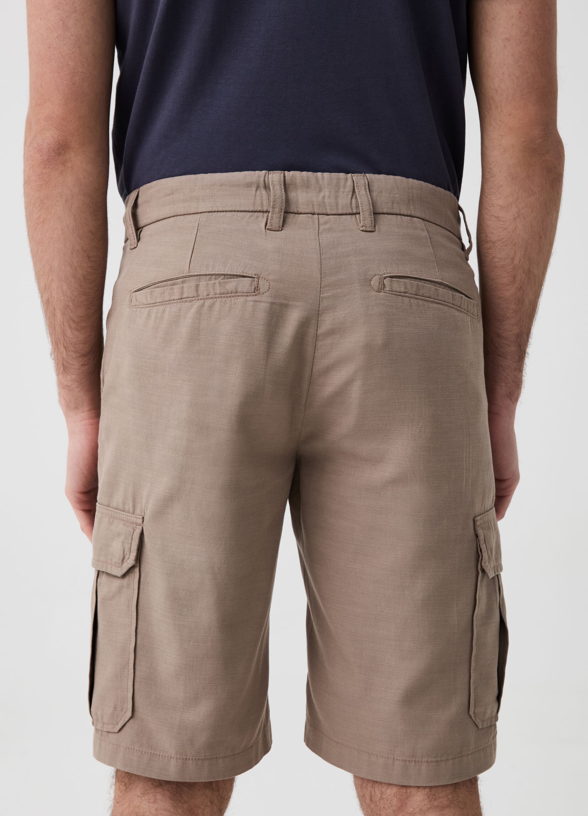 Cargo Bermuda shorts in cotton and linen