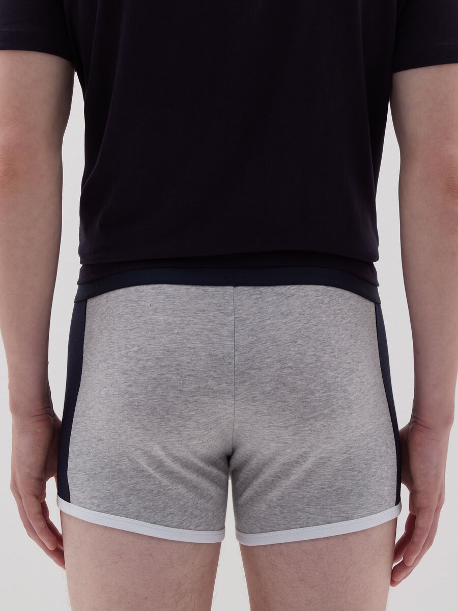 Boxer shorts with contrasting details_2