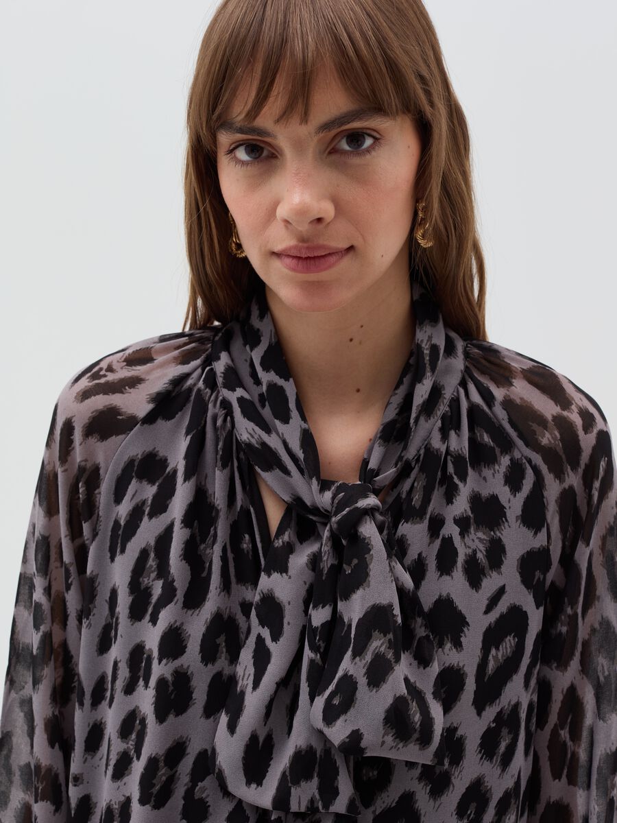 Long animal print dress with scarf_1