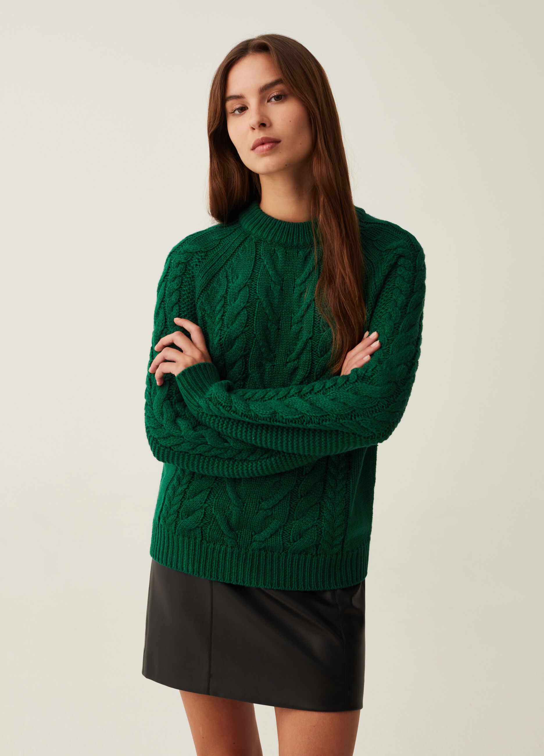 Pullover with cable-knit design