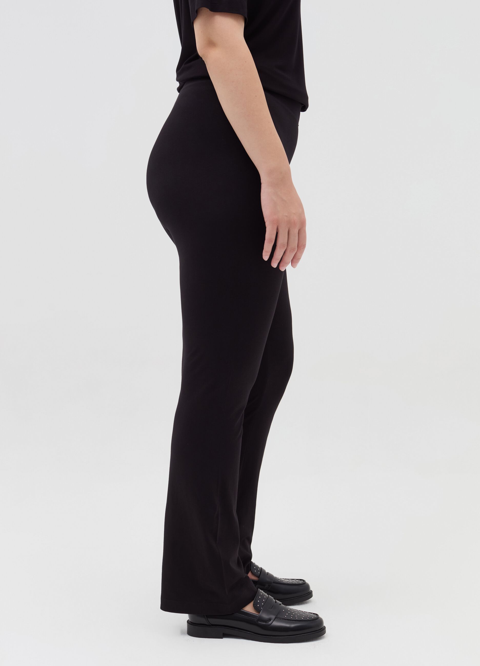 Curvy bootcut-fit leggings