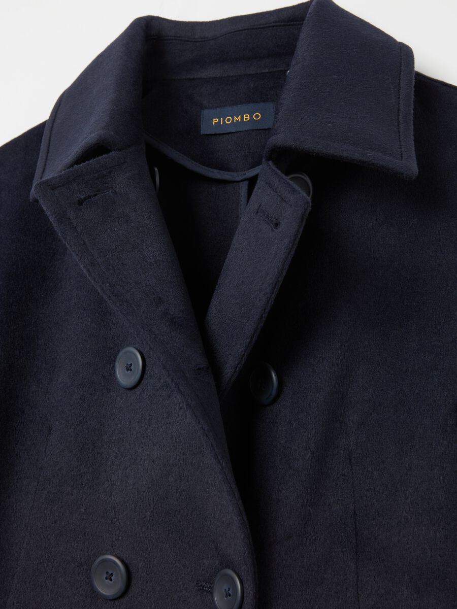 Contemporary short double-breasted coat_5