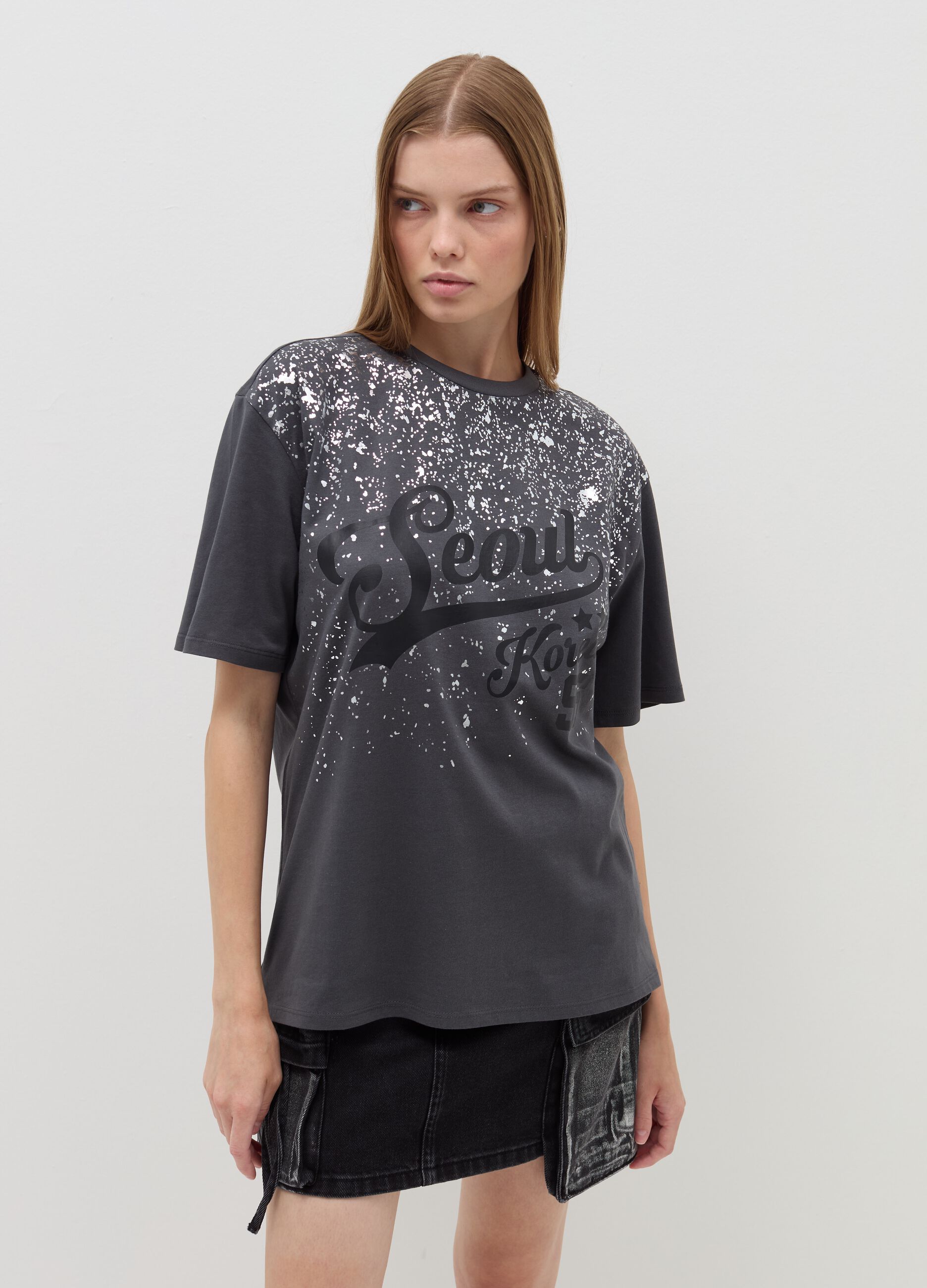 Relaxed-fit T-shirt with foil print