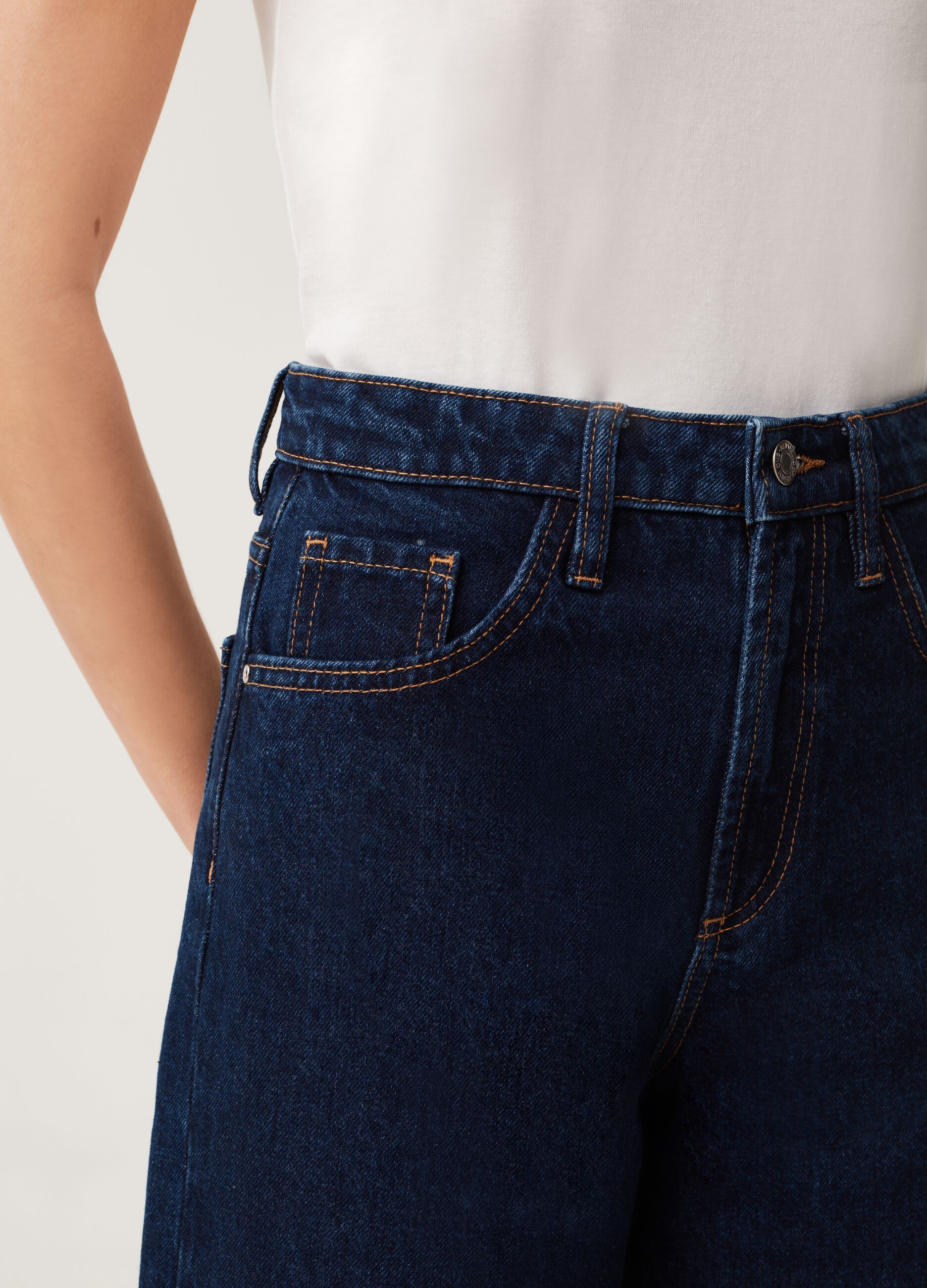 Wide-leg premium jeans