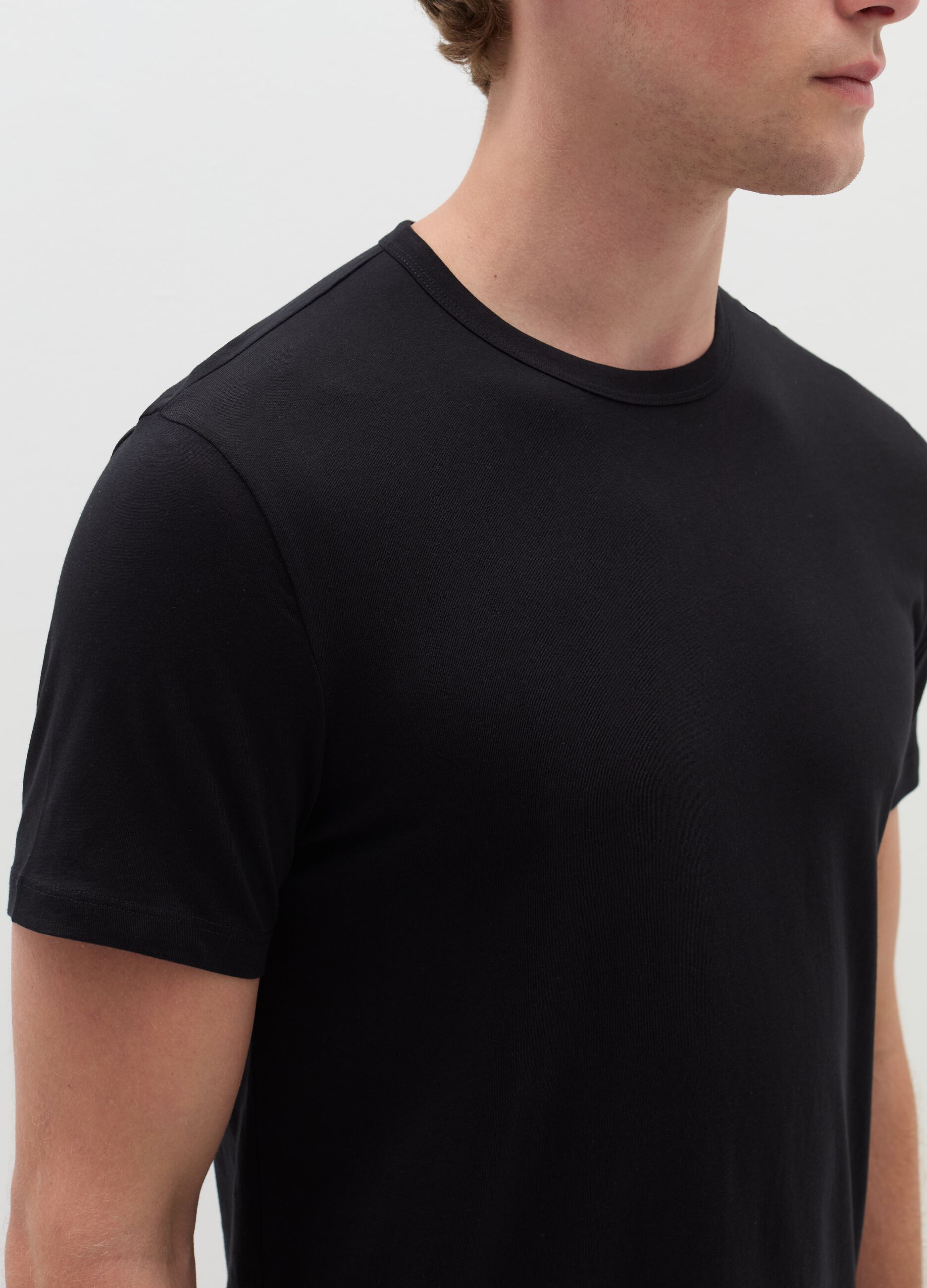 Two-pack undershirts with round neck in jersey