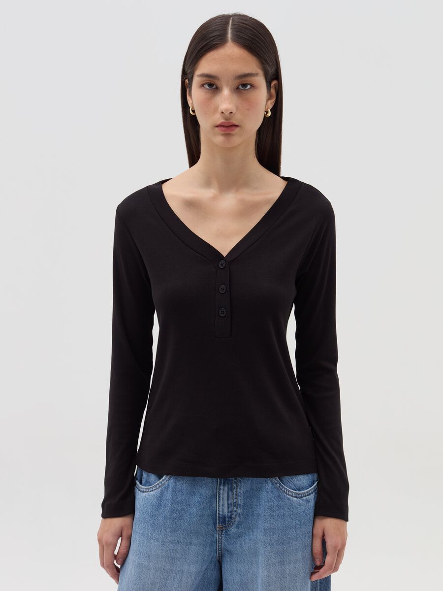 Long-sleeved T-shirt with granddad neckline_1