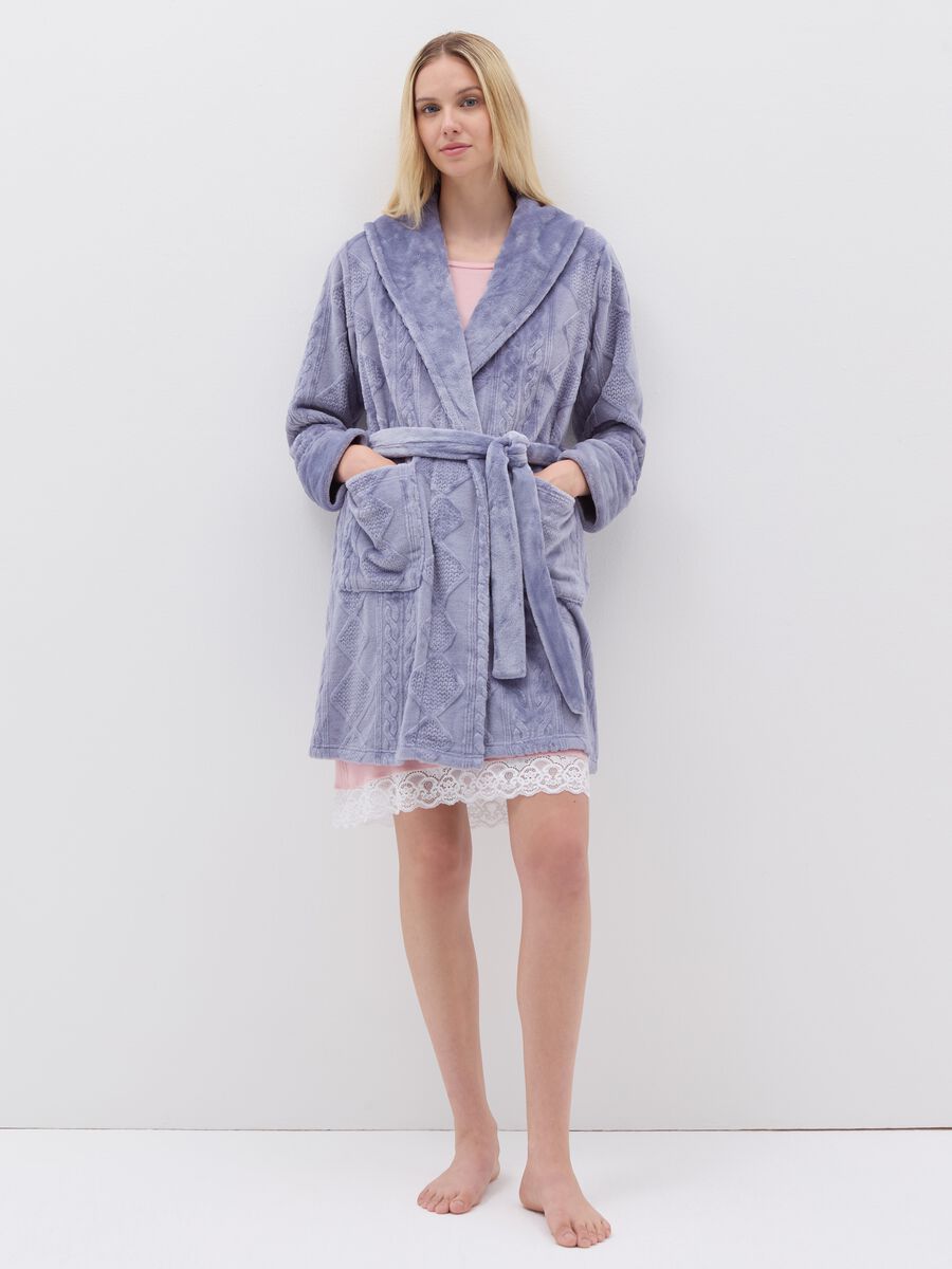 Short cable-knit dressing gown with diamond motif_0