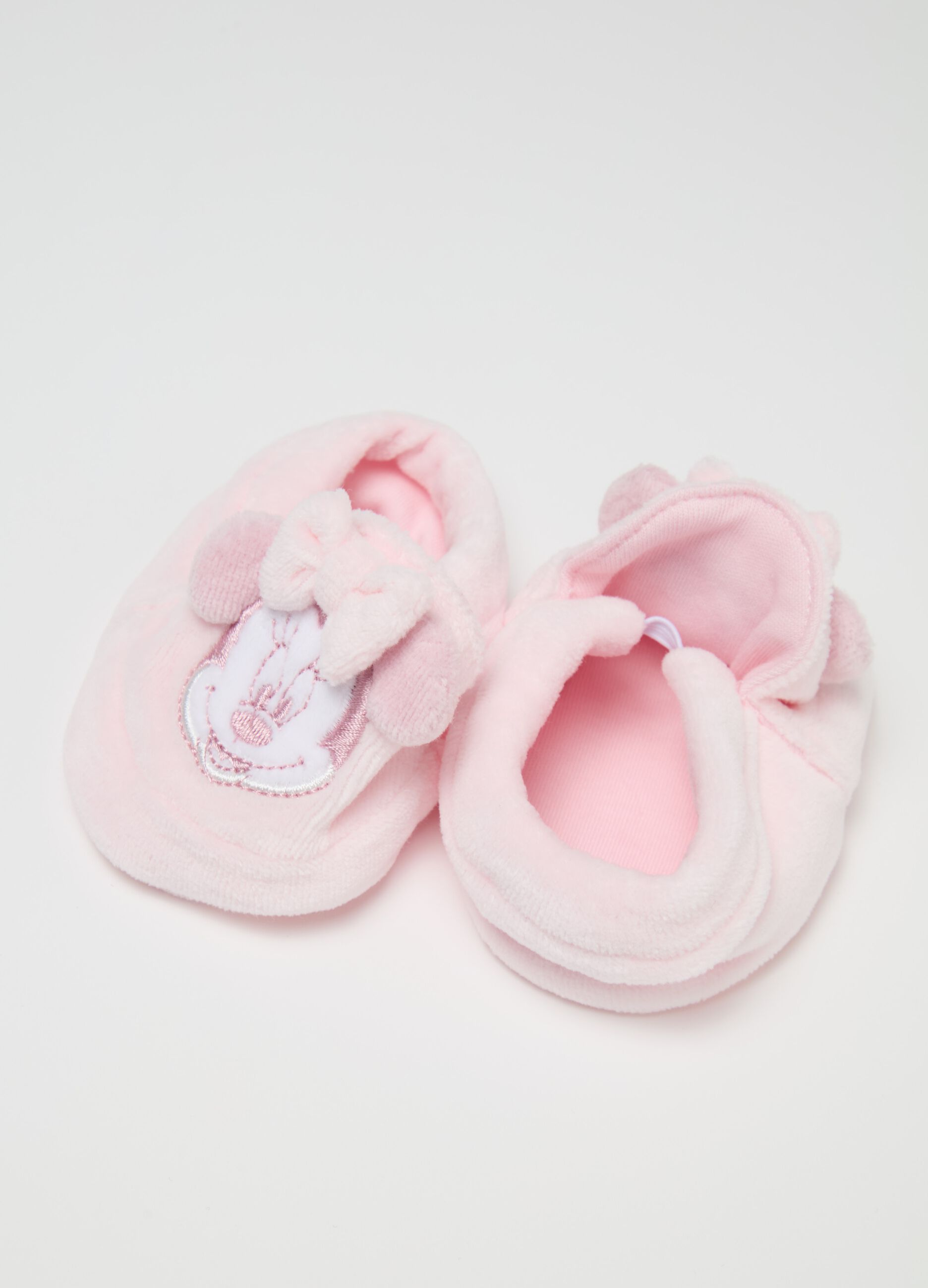 Set with beanie and baby shoes with Minnie Mouse embroidery