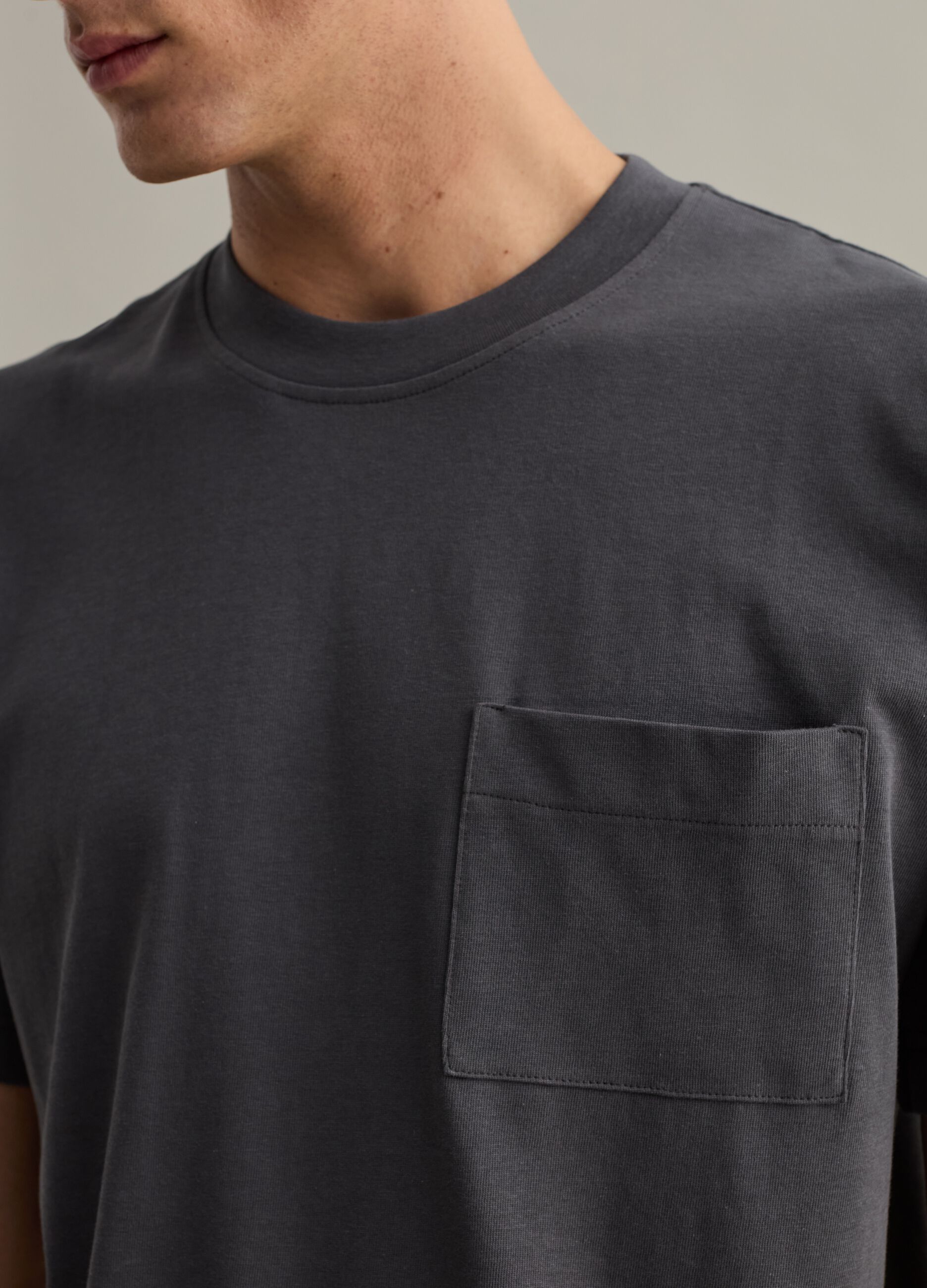 Relaxed-fit T-shirt with pocket