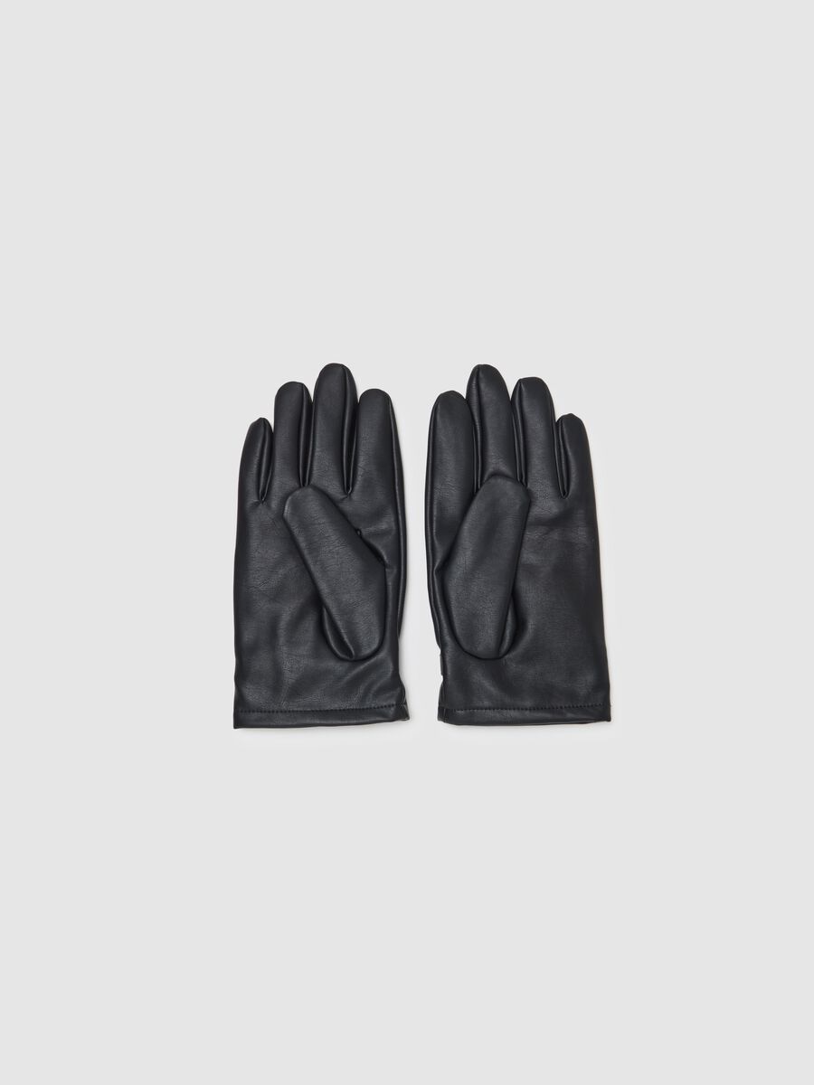 Glossy-effect gloves with buttons_1