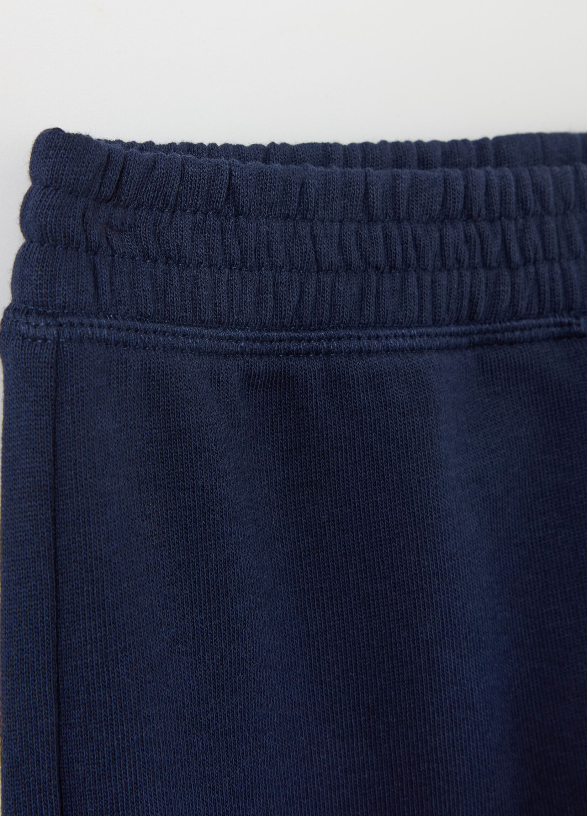 Fleece joggers with elasticated edging