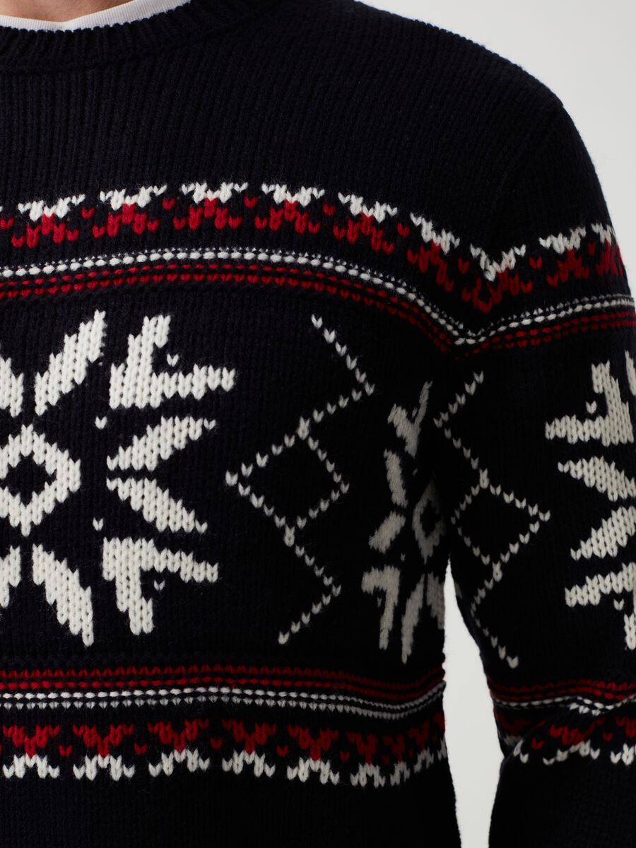 Pullover with Norwegian jacquard design_3