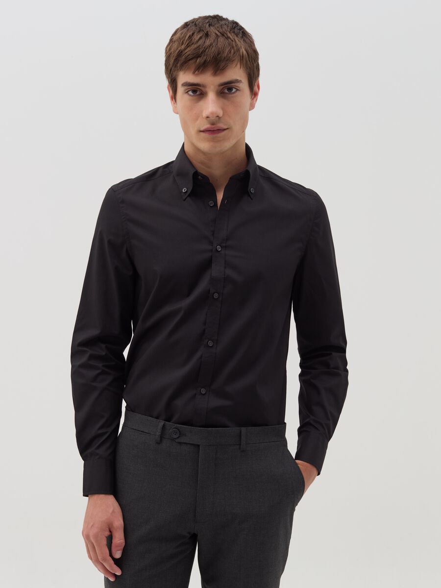 Slim-fit shirt with button-down collar_0