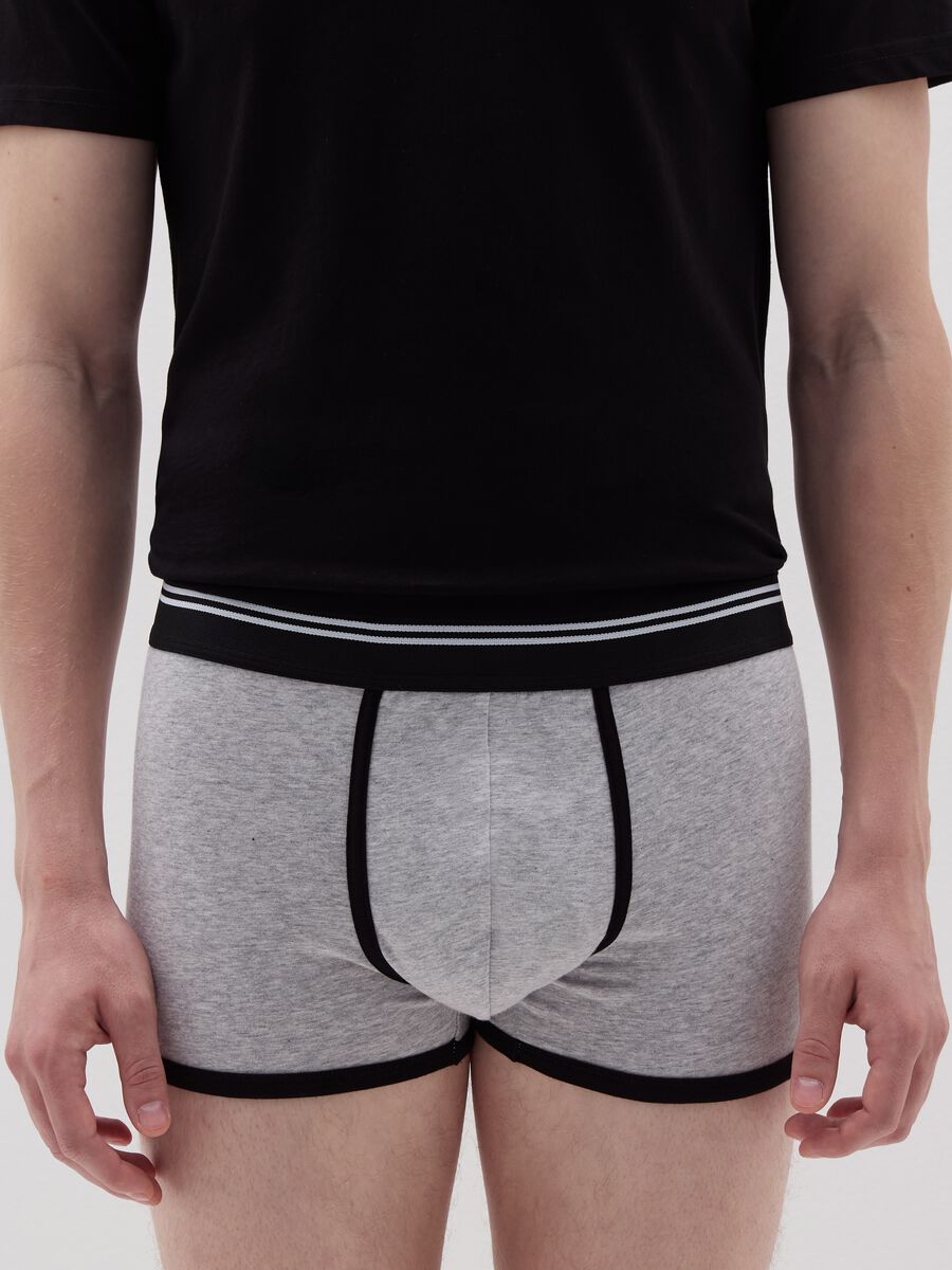 Boxer shorts with contrasting details_1