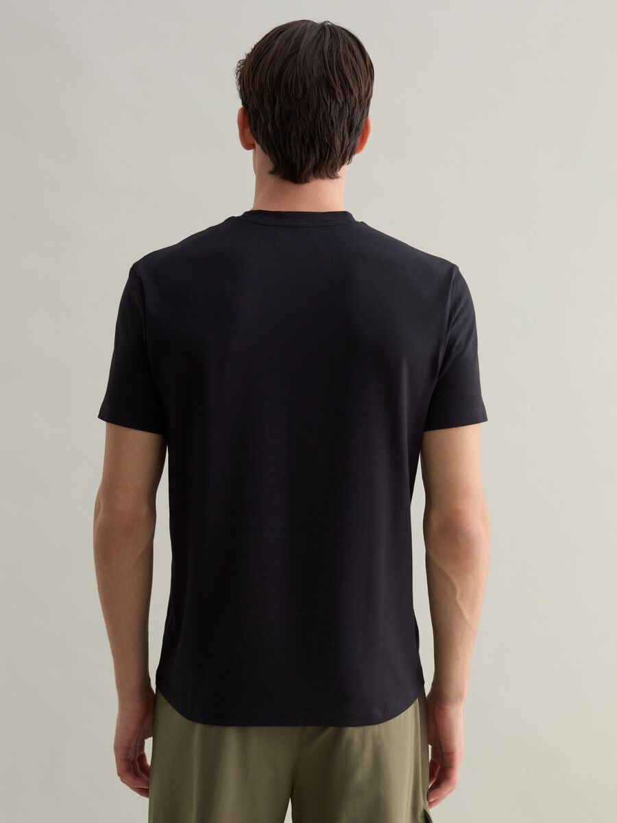 Tech T-shirt in technical fabric_3