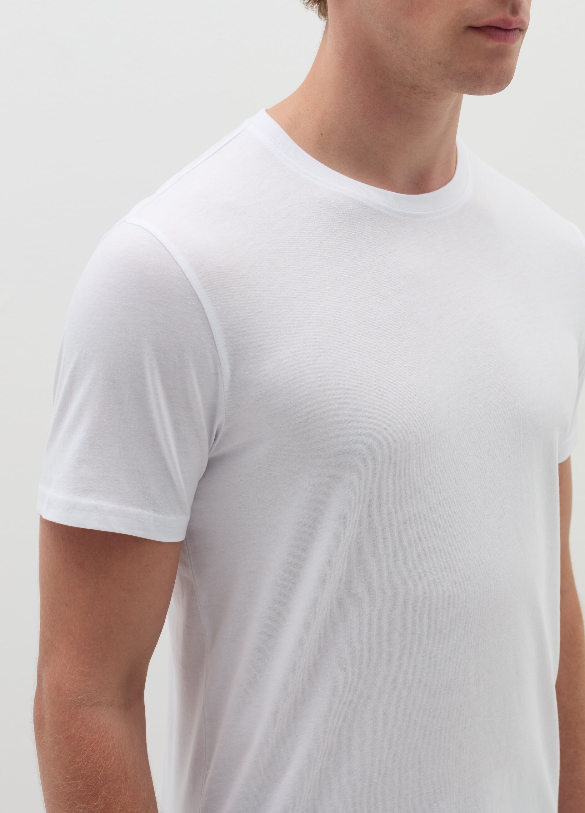 Organic cotton undershirt with round neck