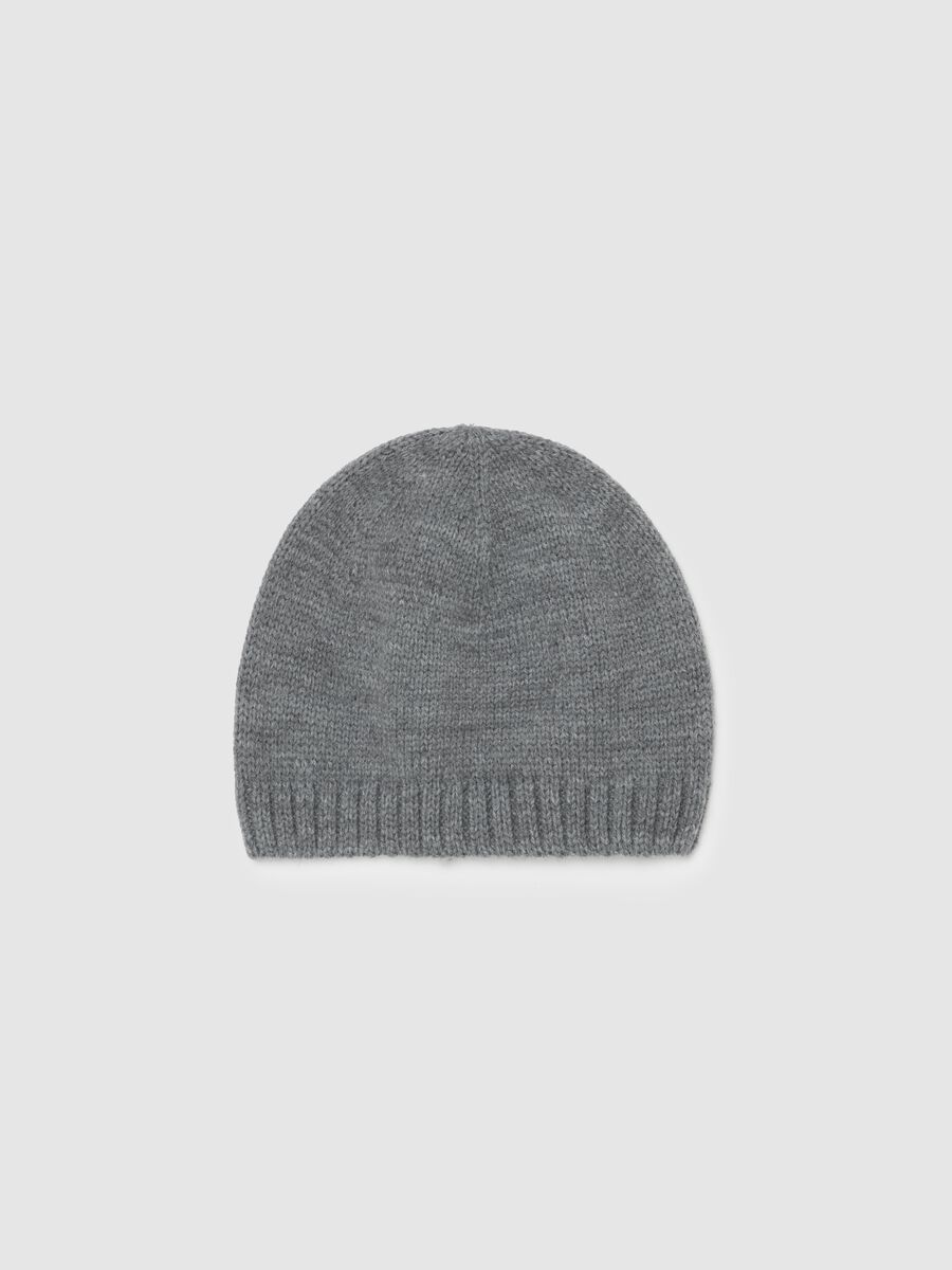 Knitted hat_0