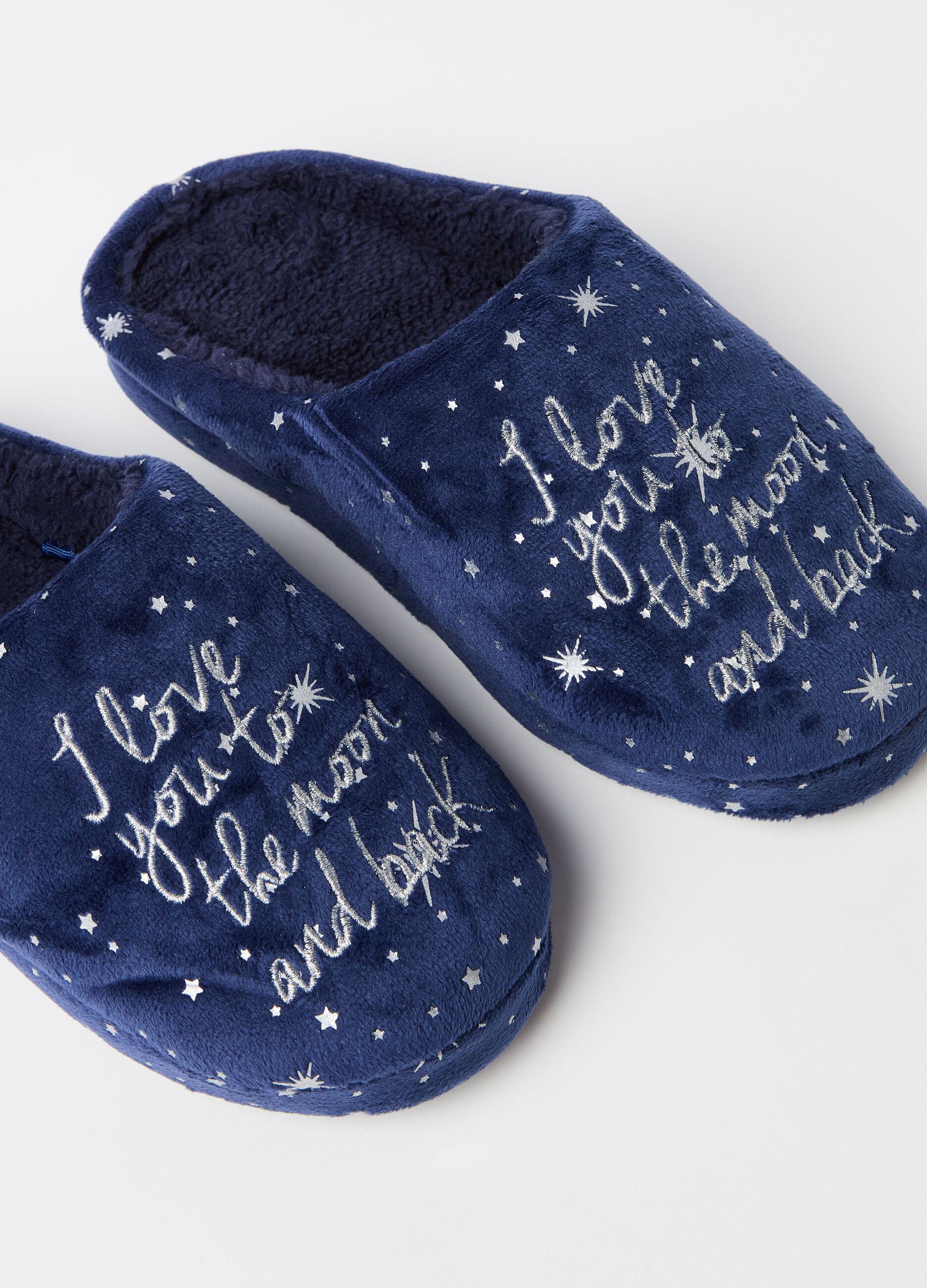 Velour slippers with stars and lettering