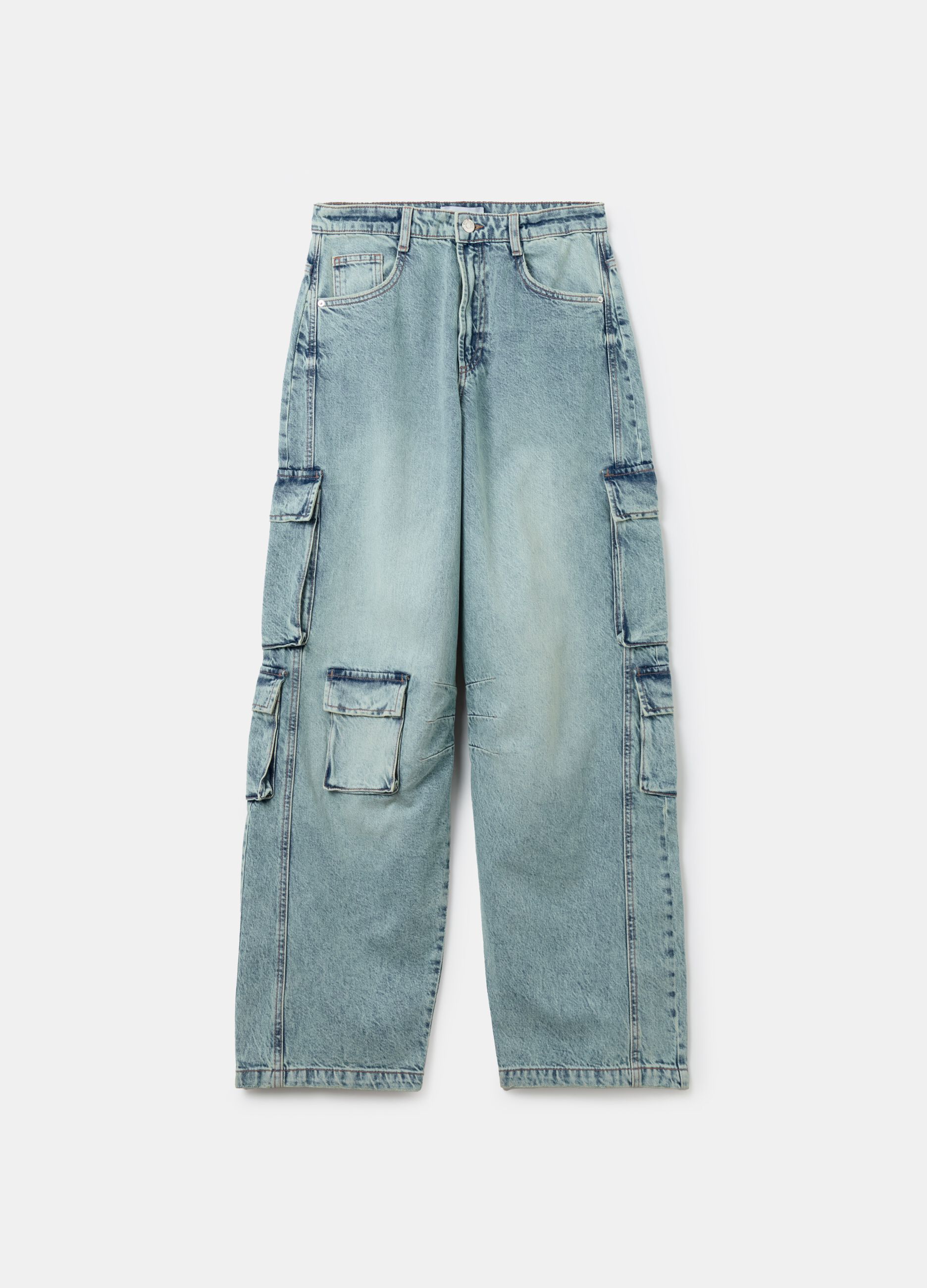 Wide-leg cargo jeans