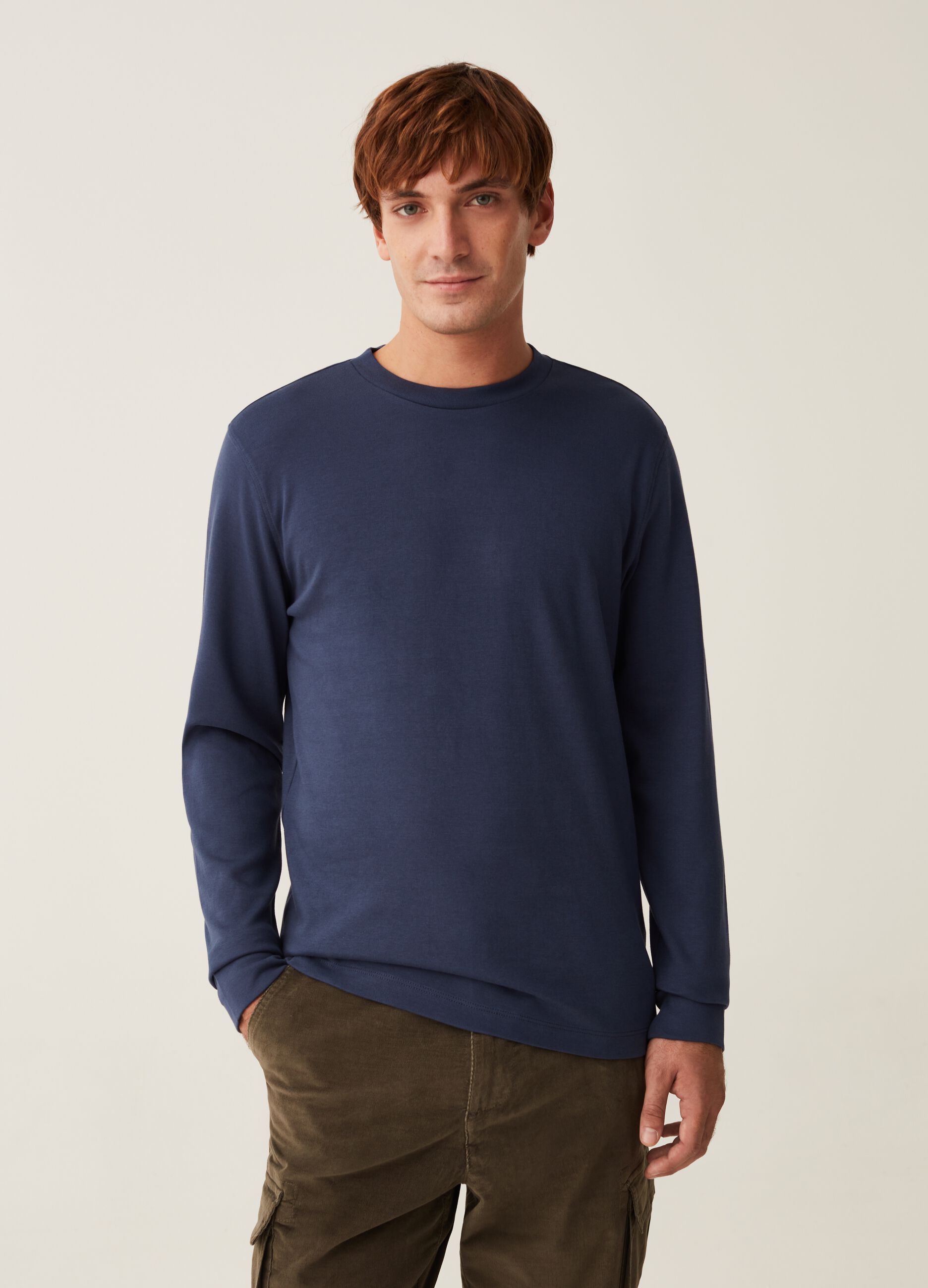 Long-sleeved T-shirt with round neck