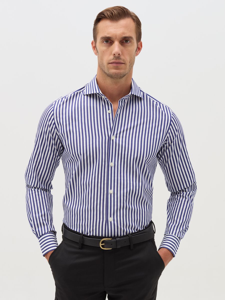 Slim-fit easy-iron shirt with stripes_0