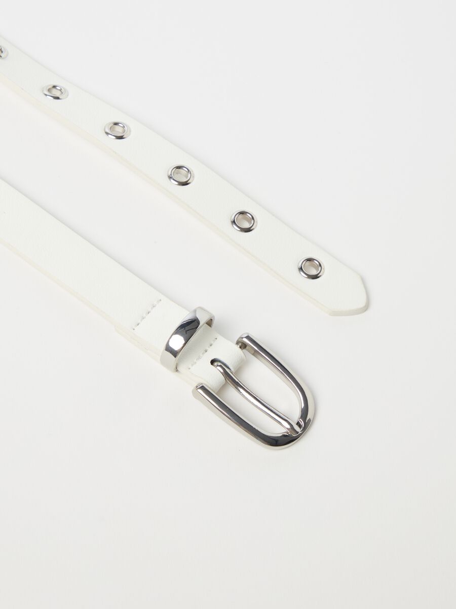 Belt with perforated studs_2