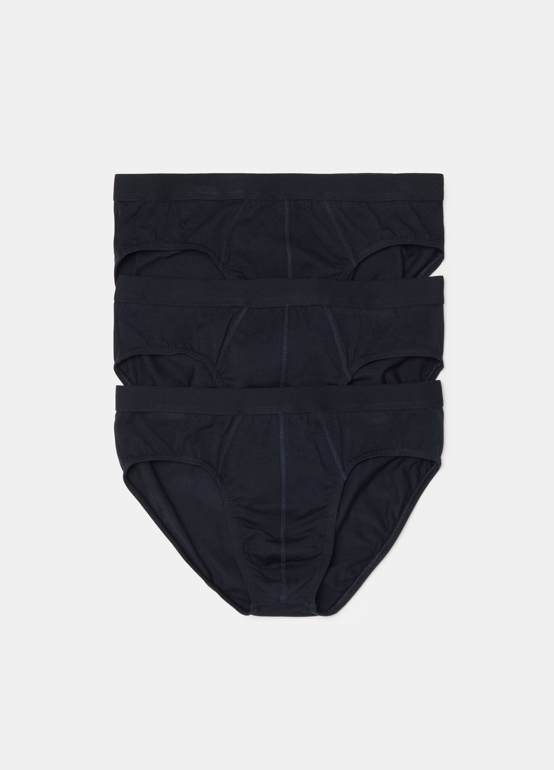 Three-pack briefs with external elastic