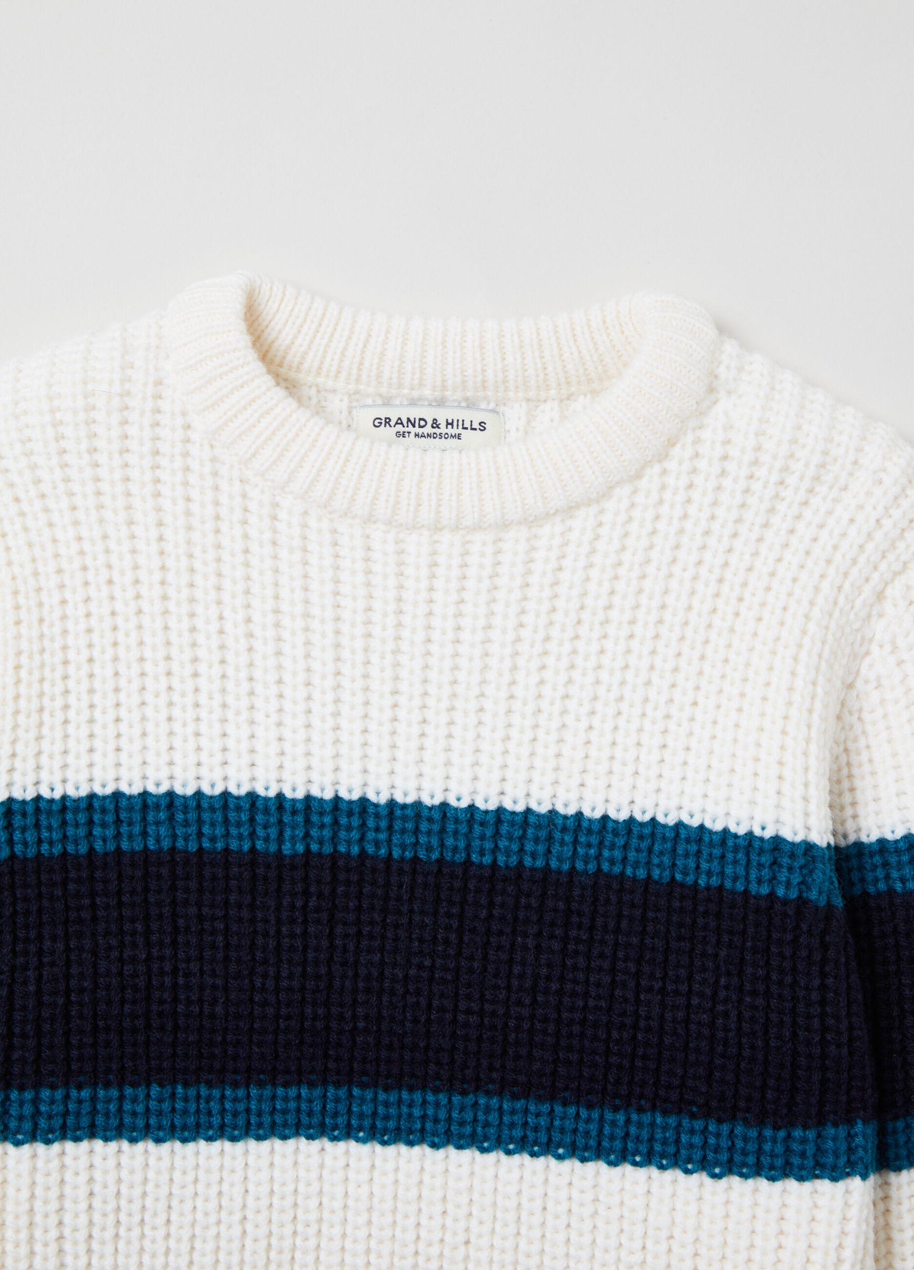 Knitted pullover with striped design