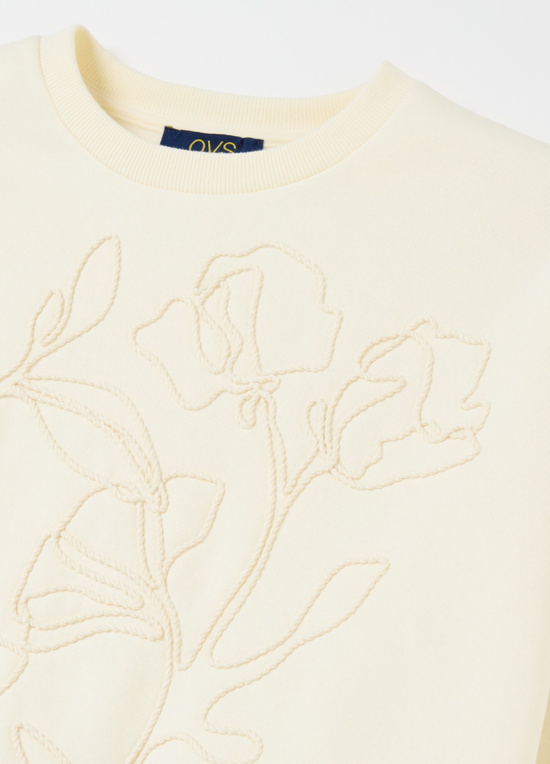 Sweatshirt with floral embroidery and round neck