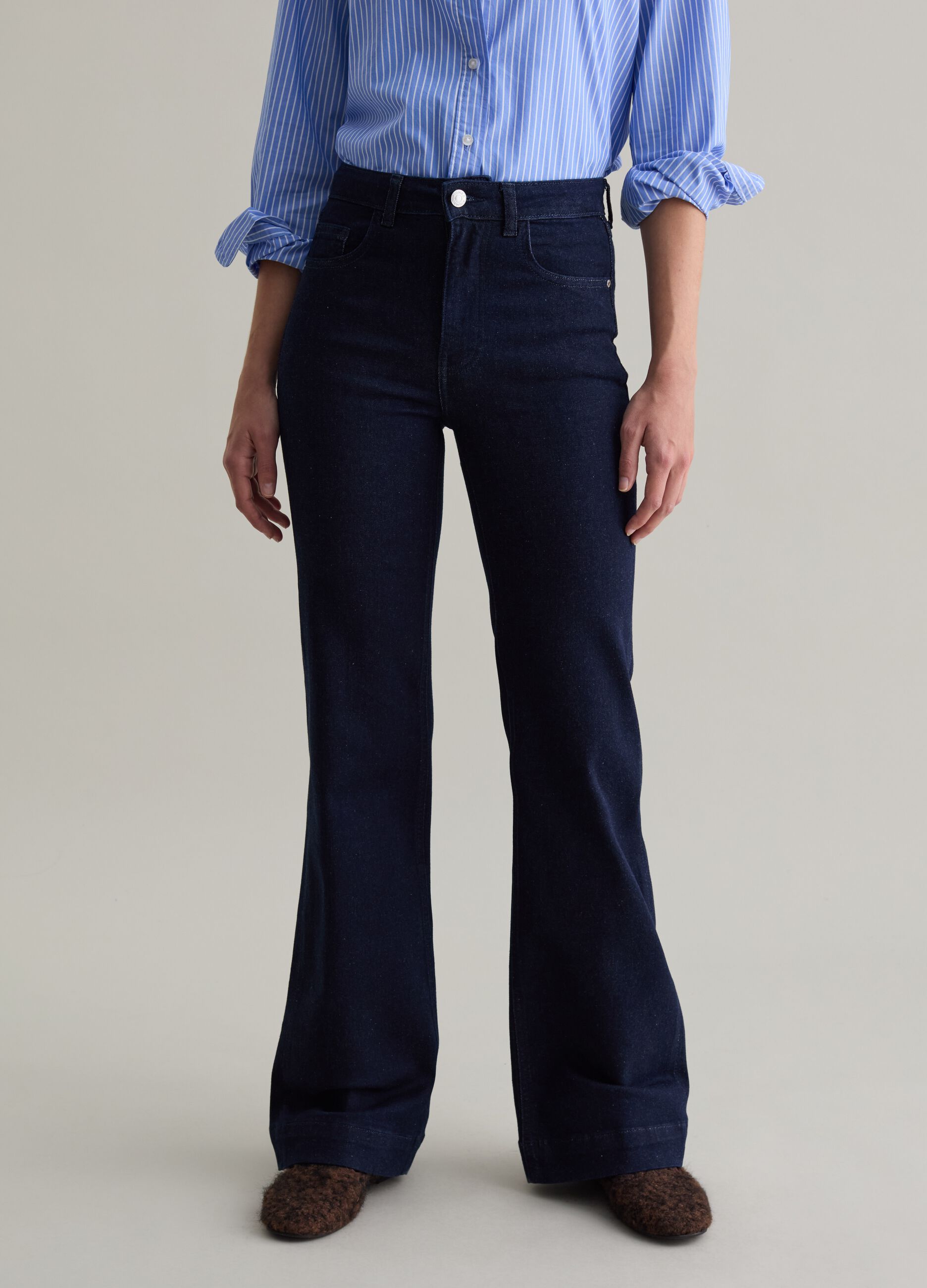 Bootcut-fit jeans with high waist