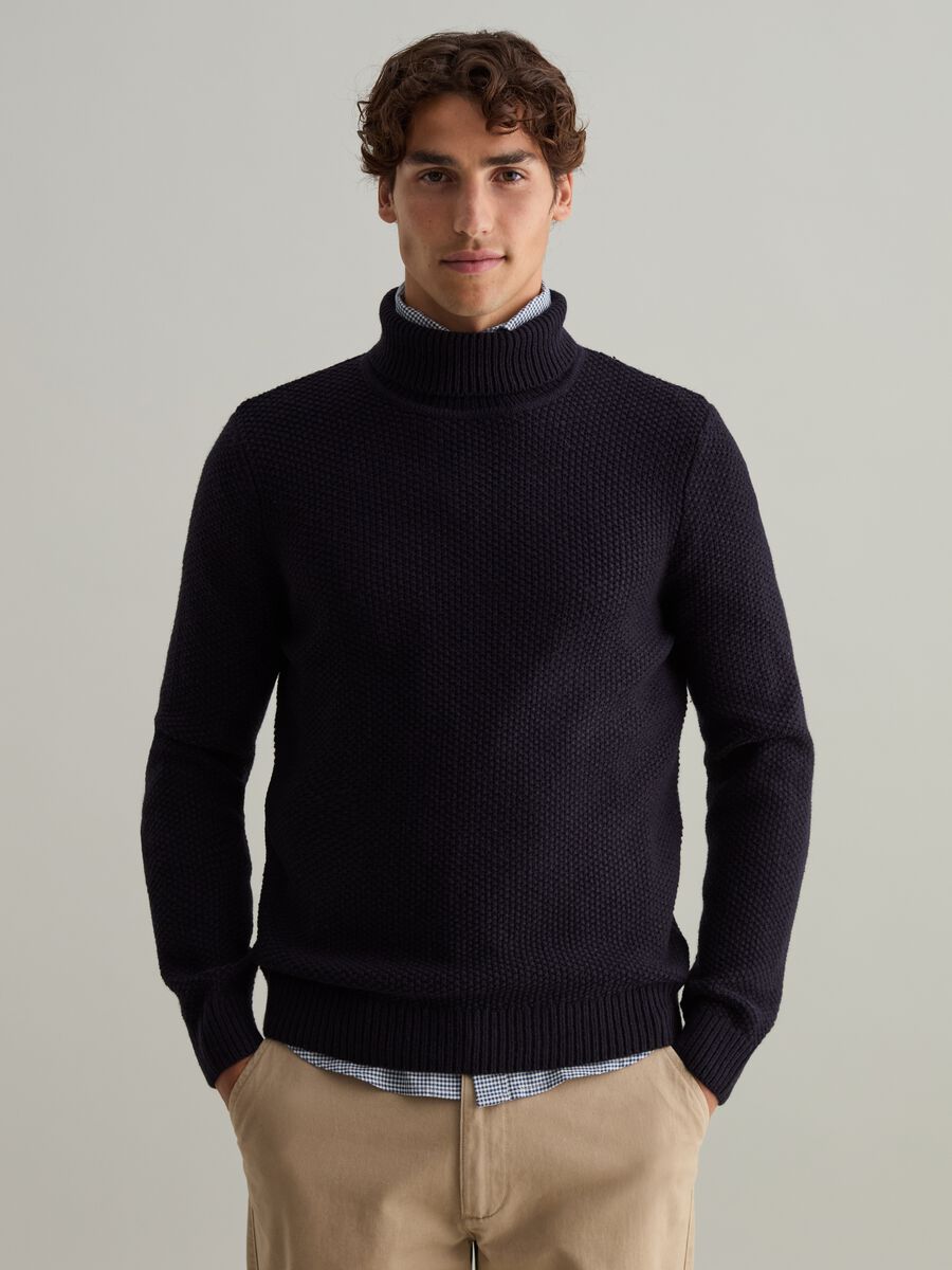 Knitted pullover with high neck_0