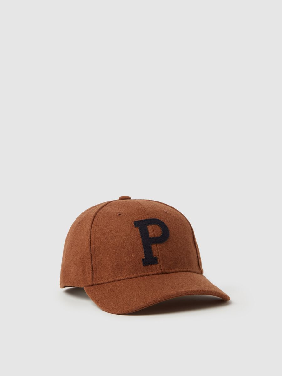 Baseball cap with logo embroidery_0