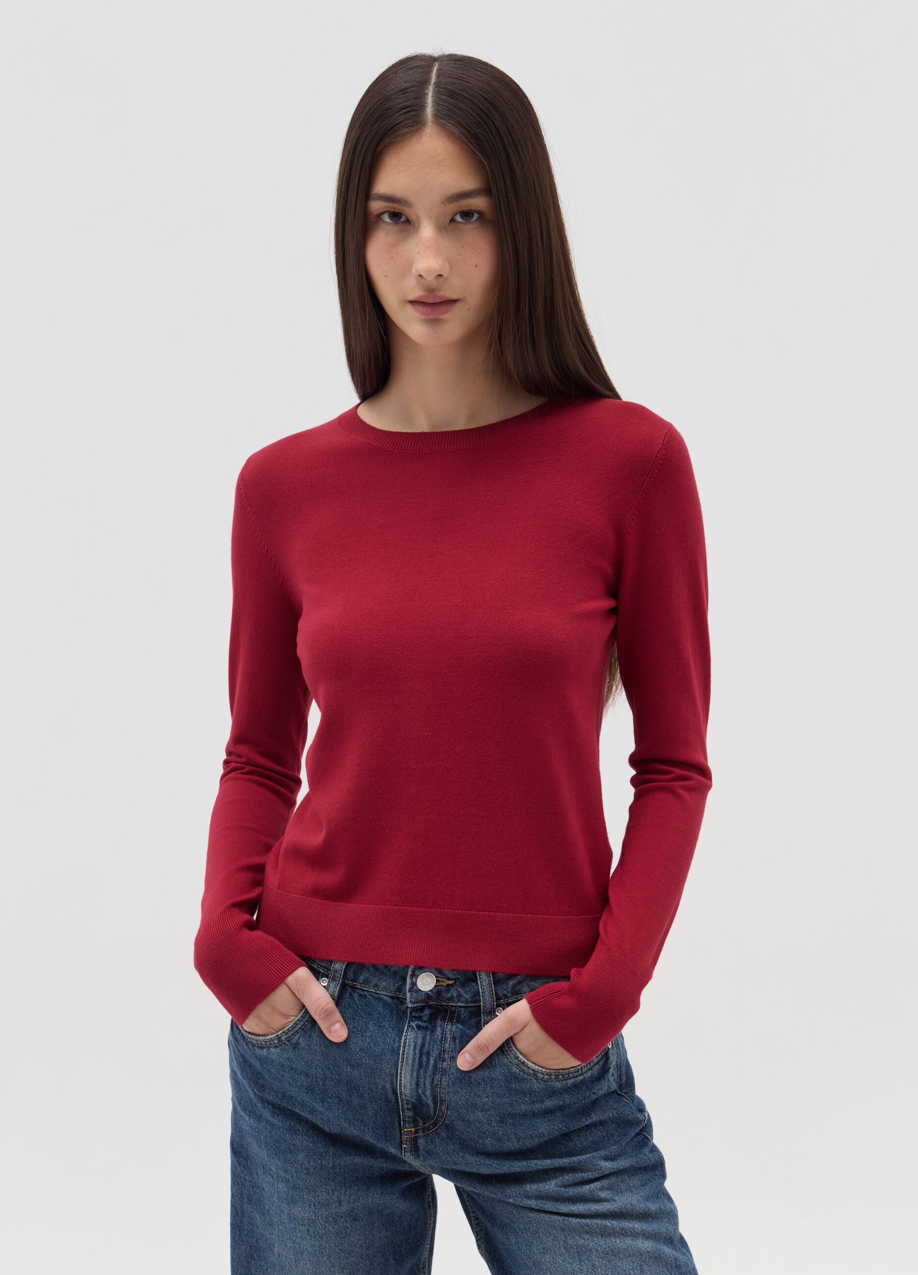 Round neck pullover