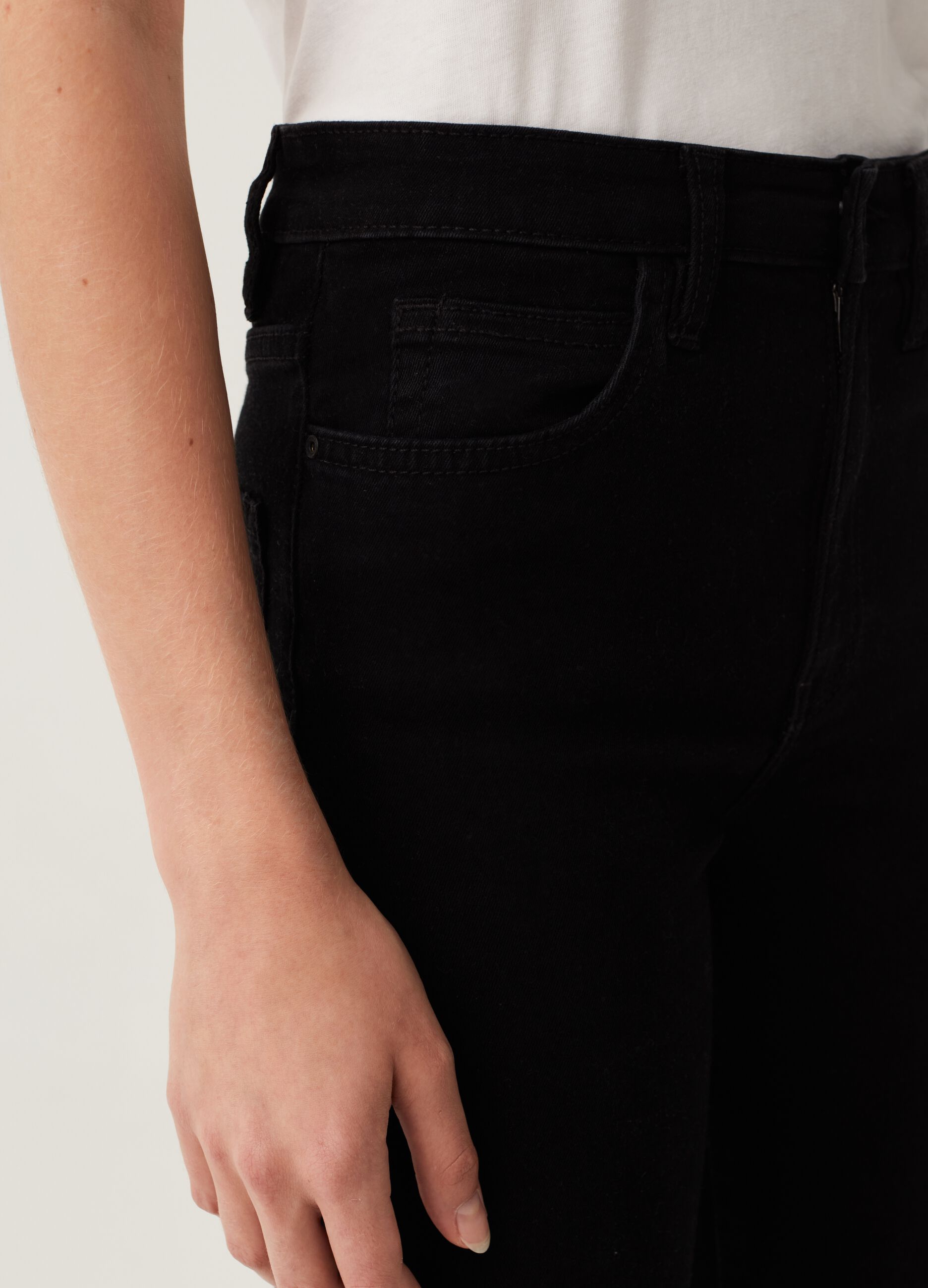 Flare-fit, high-rise jeans with fading