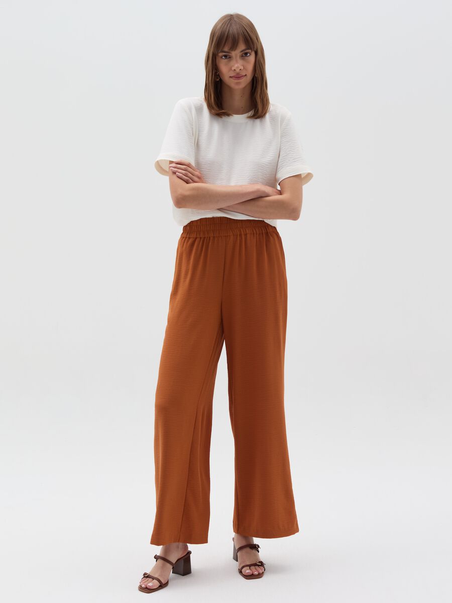 Crinkle-effect fluid trousers_0