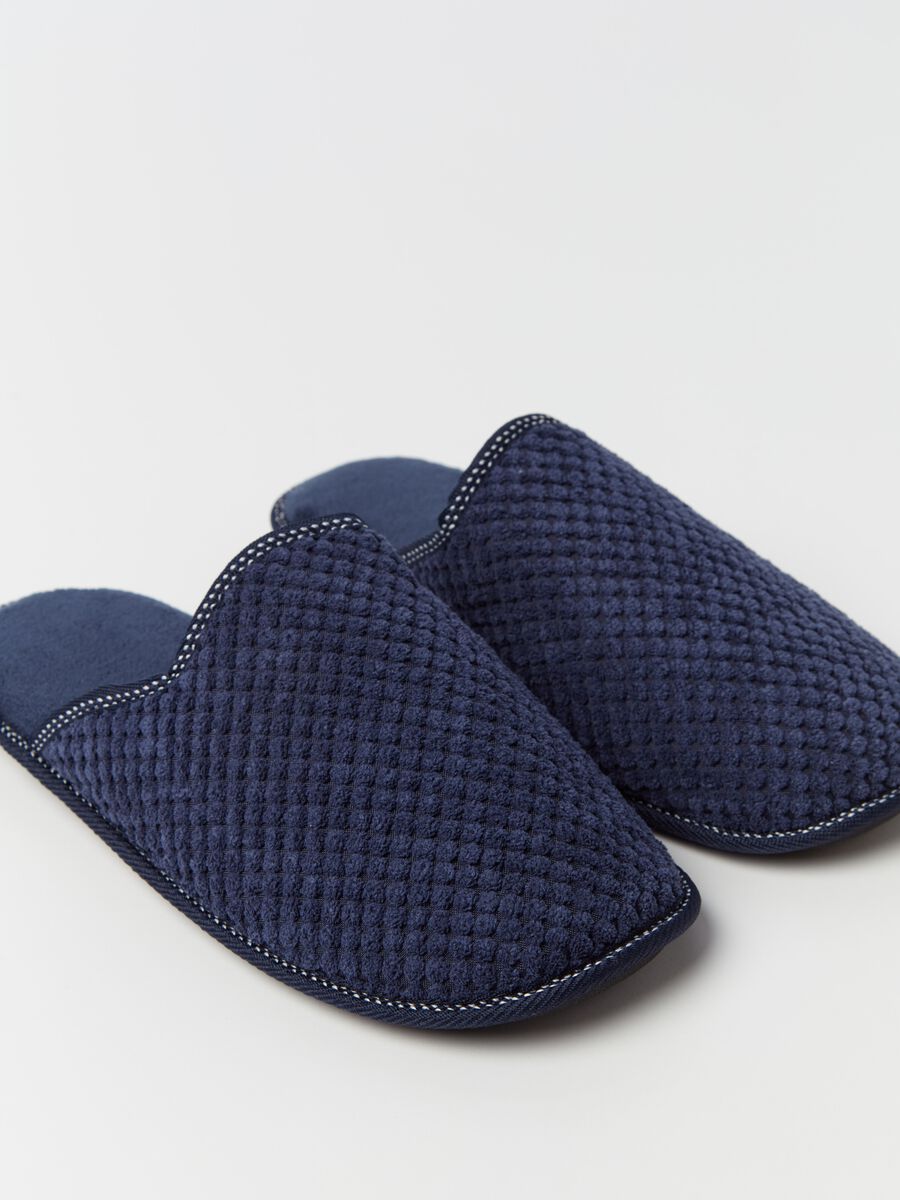 Slippers with bouclé diamond weave_2