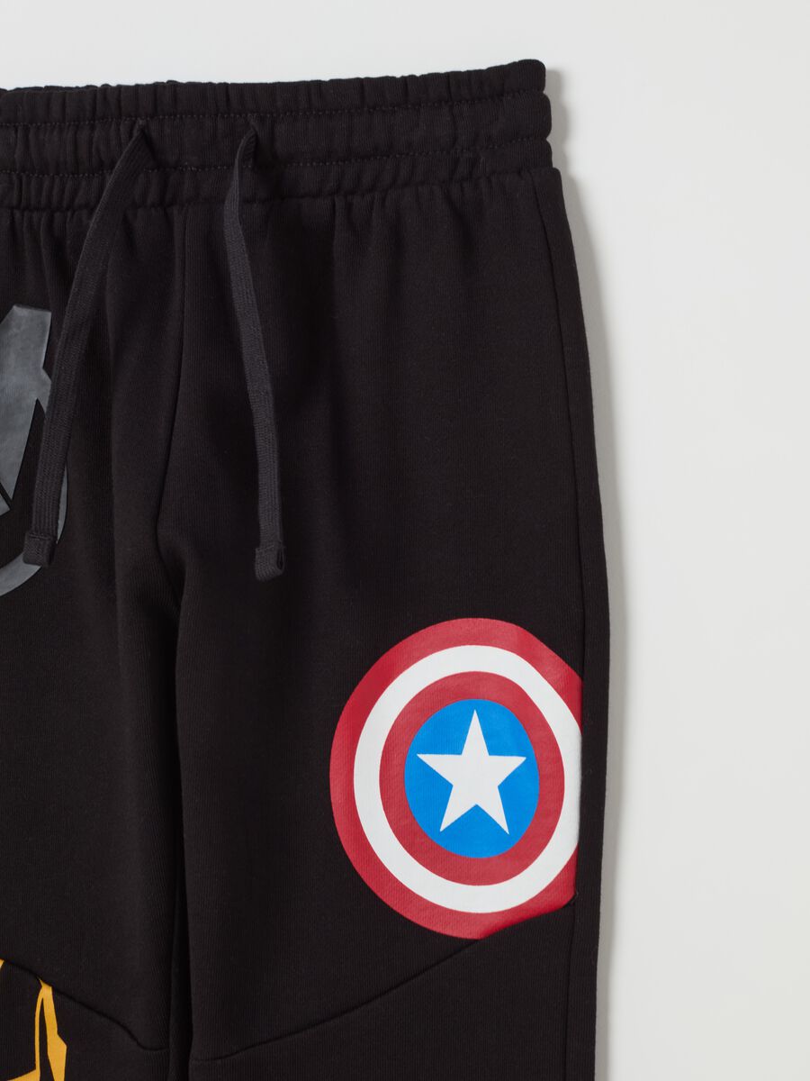 Fleece joggers with Avengers print_2