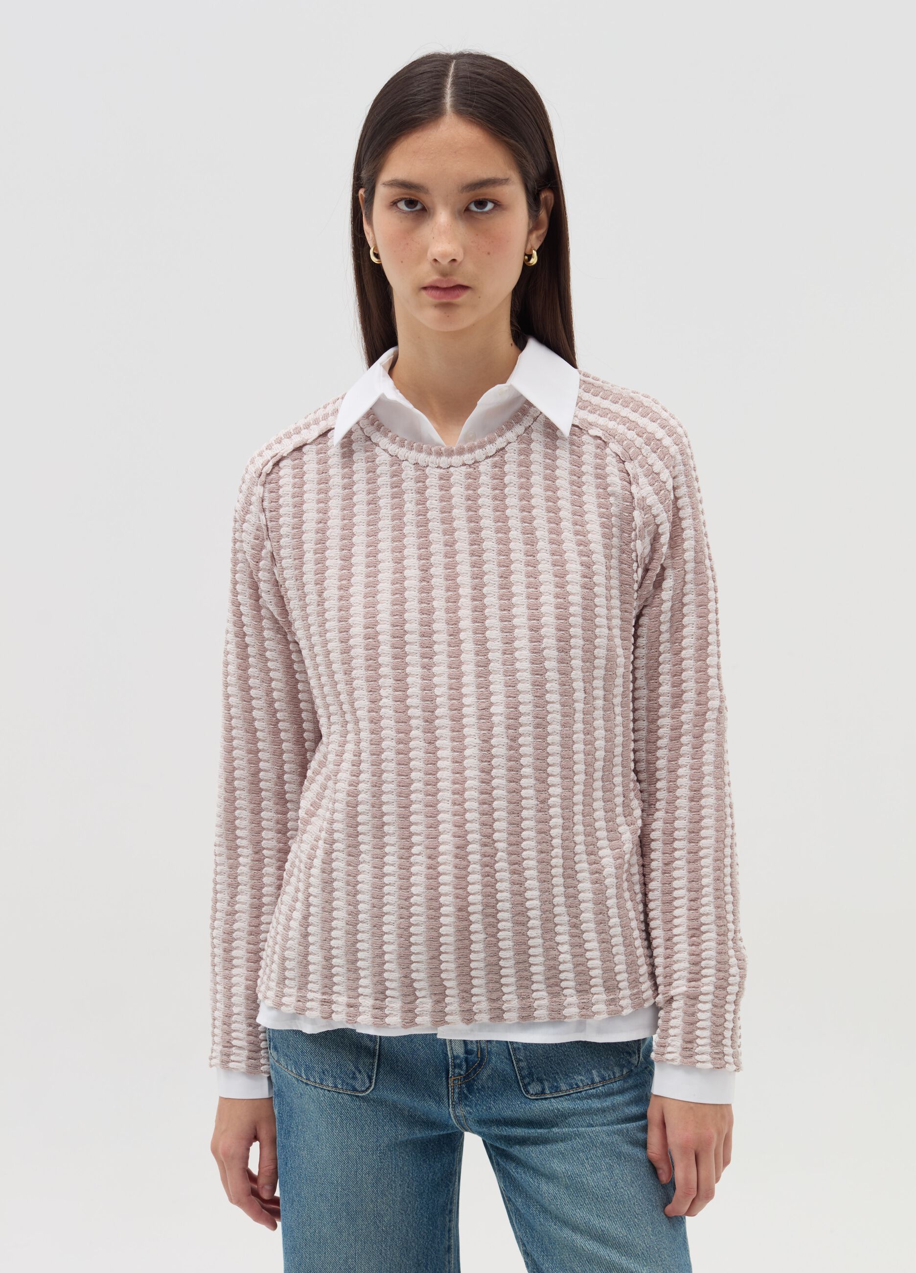 Knitted T-shirt with two-tone weave