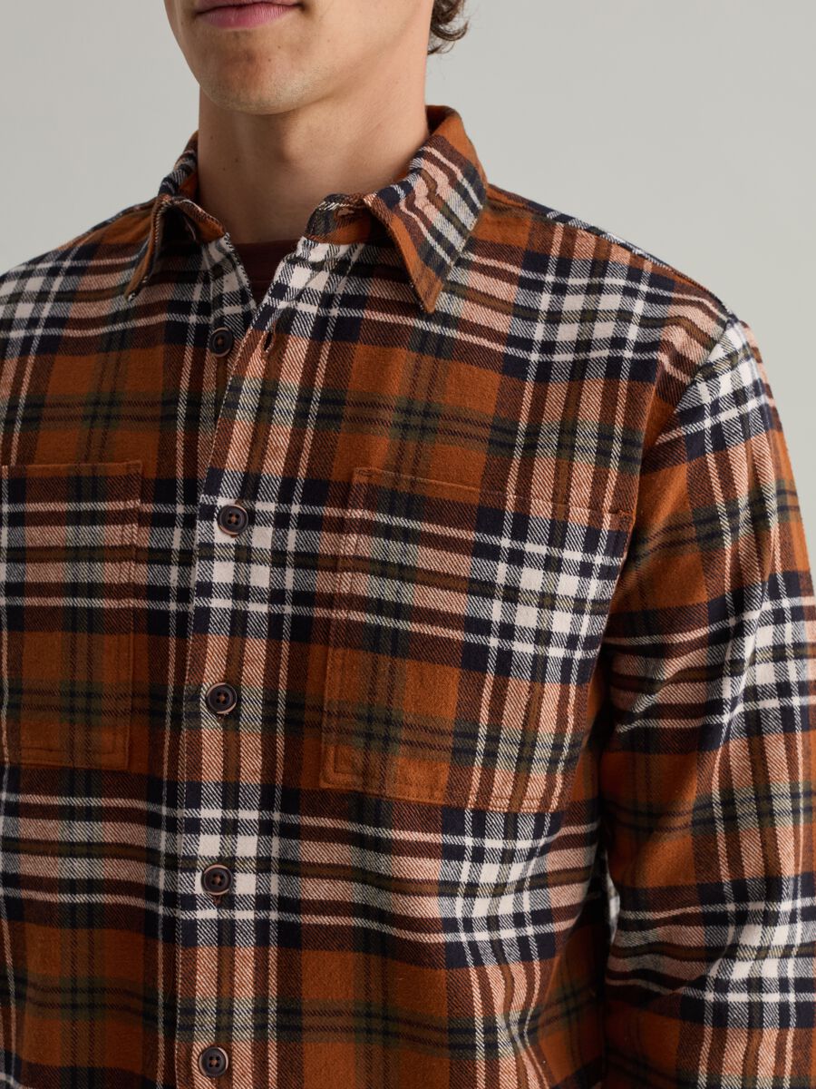 Shacket in flannel with check pattern_2