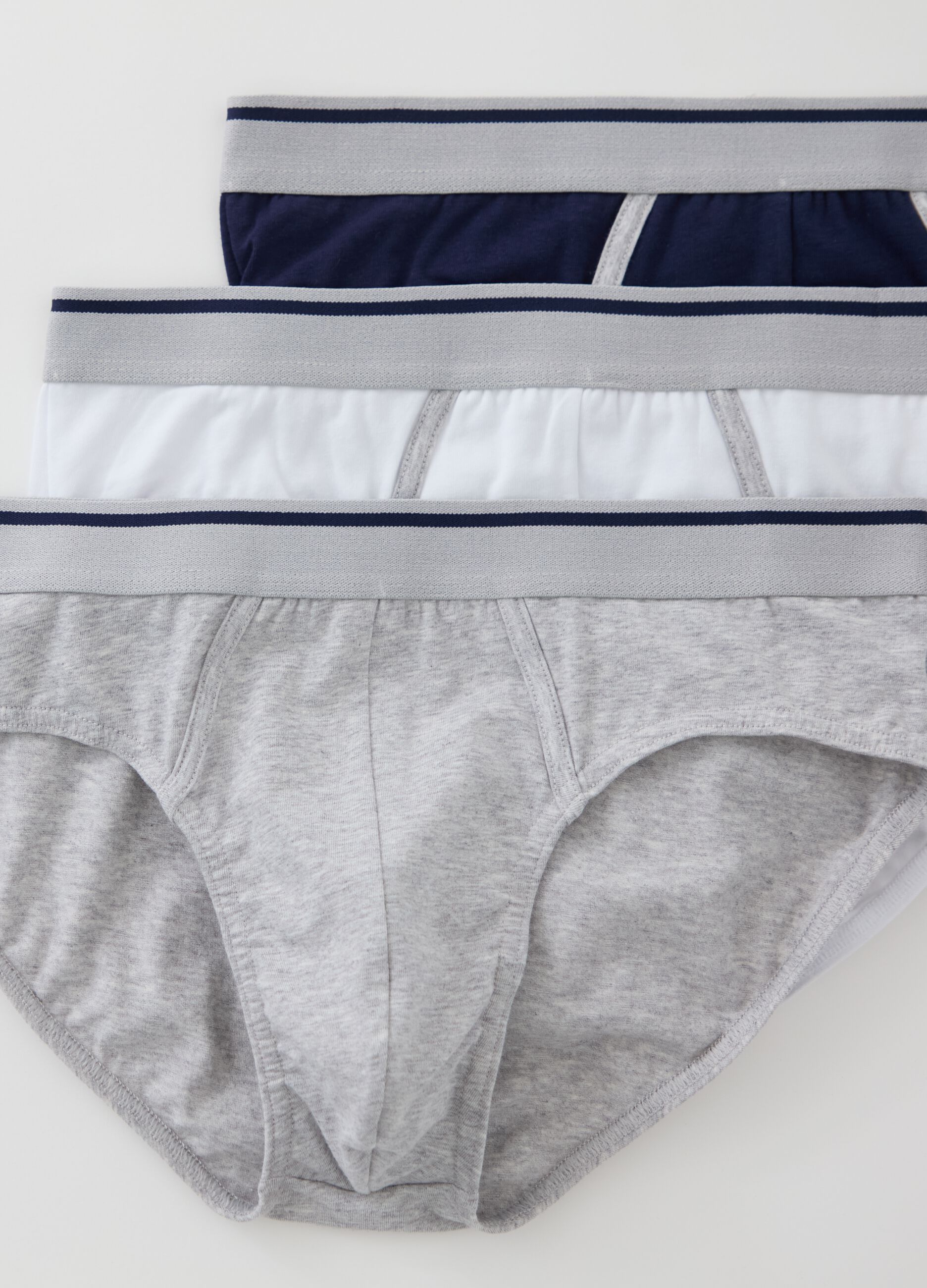 Three-pack briefs with striped trim