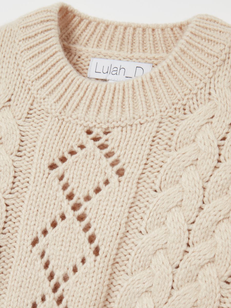 Cable-knit pullover with diamond motif_5