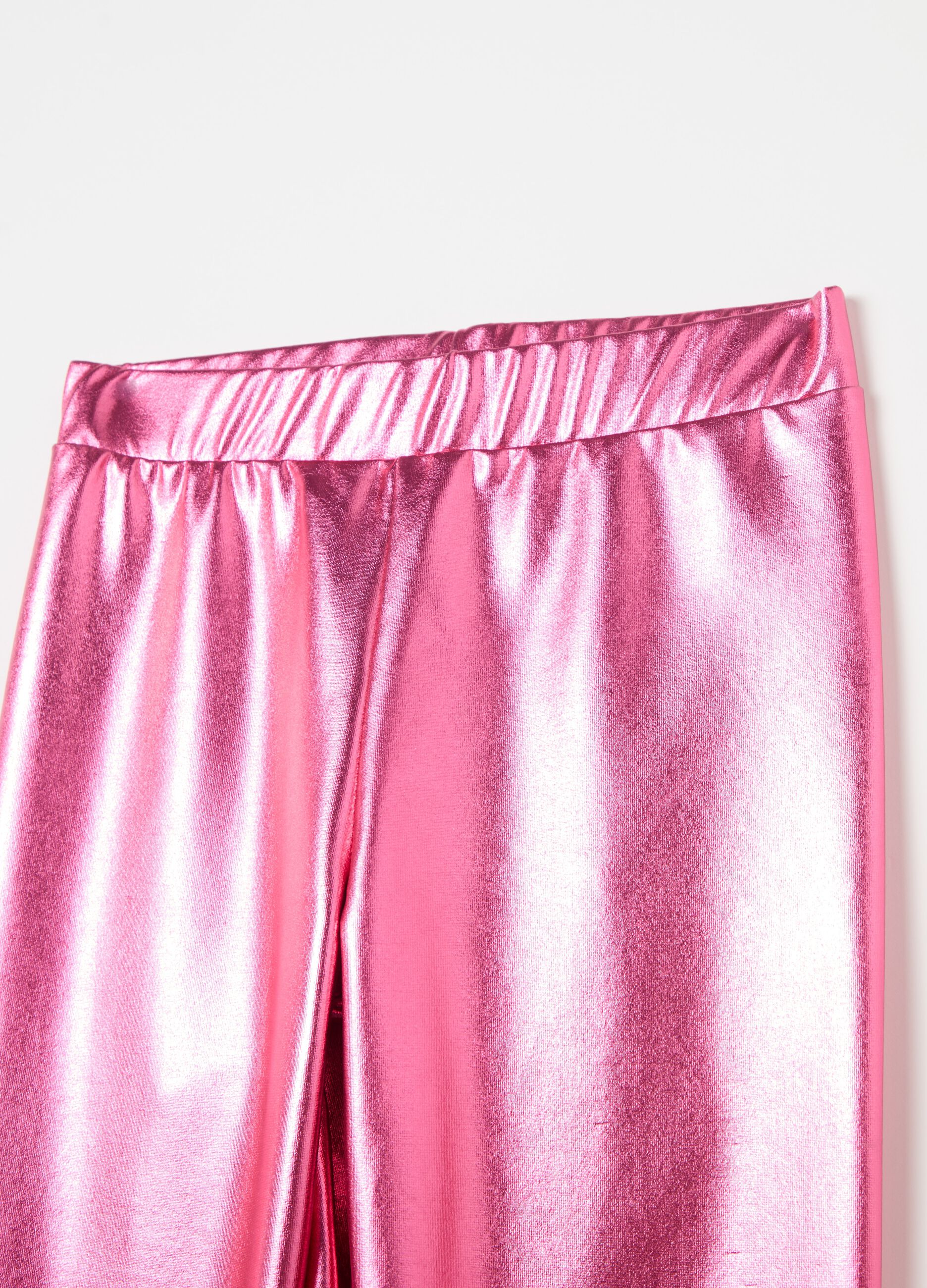 Metallic-effect leggings